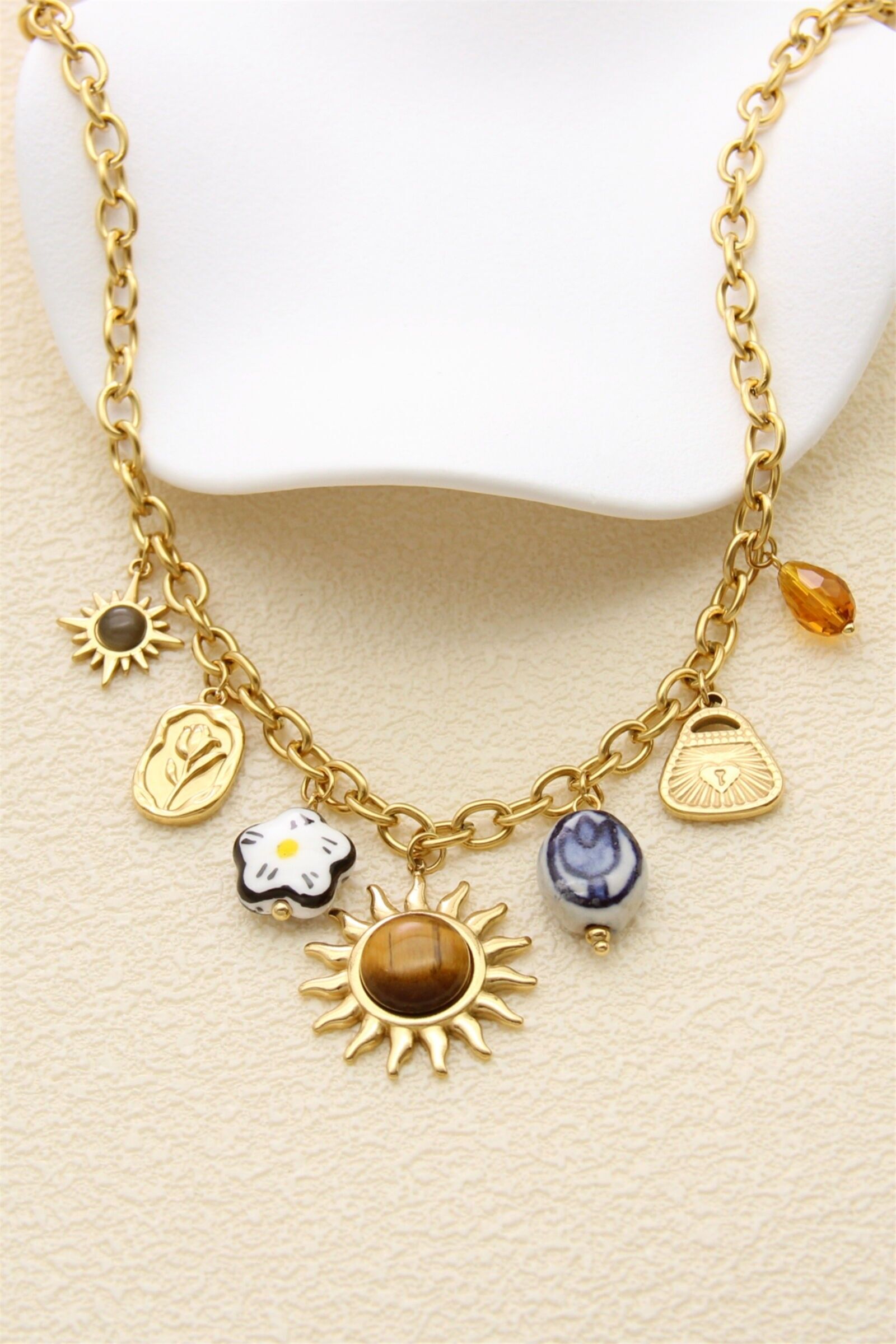 Collier Soleil & Charms Bohèmes – Acier Inoxydable Doré