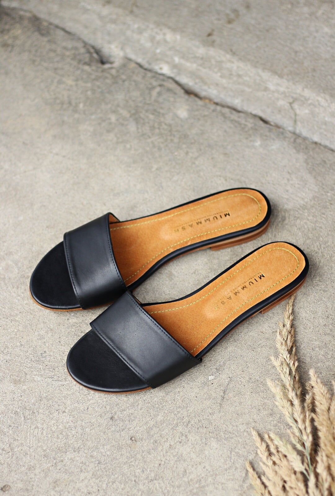 Ciabatte in pelle da donna – Lea - Sandali slip-on neri 35-42