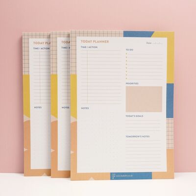 Pinky Daily Planner