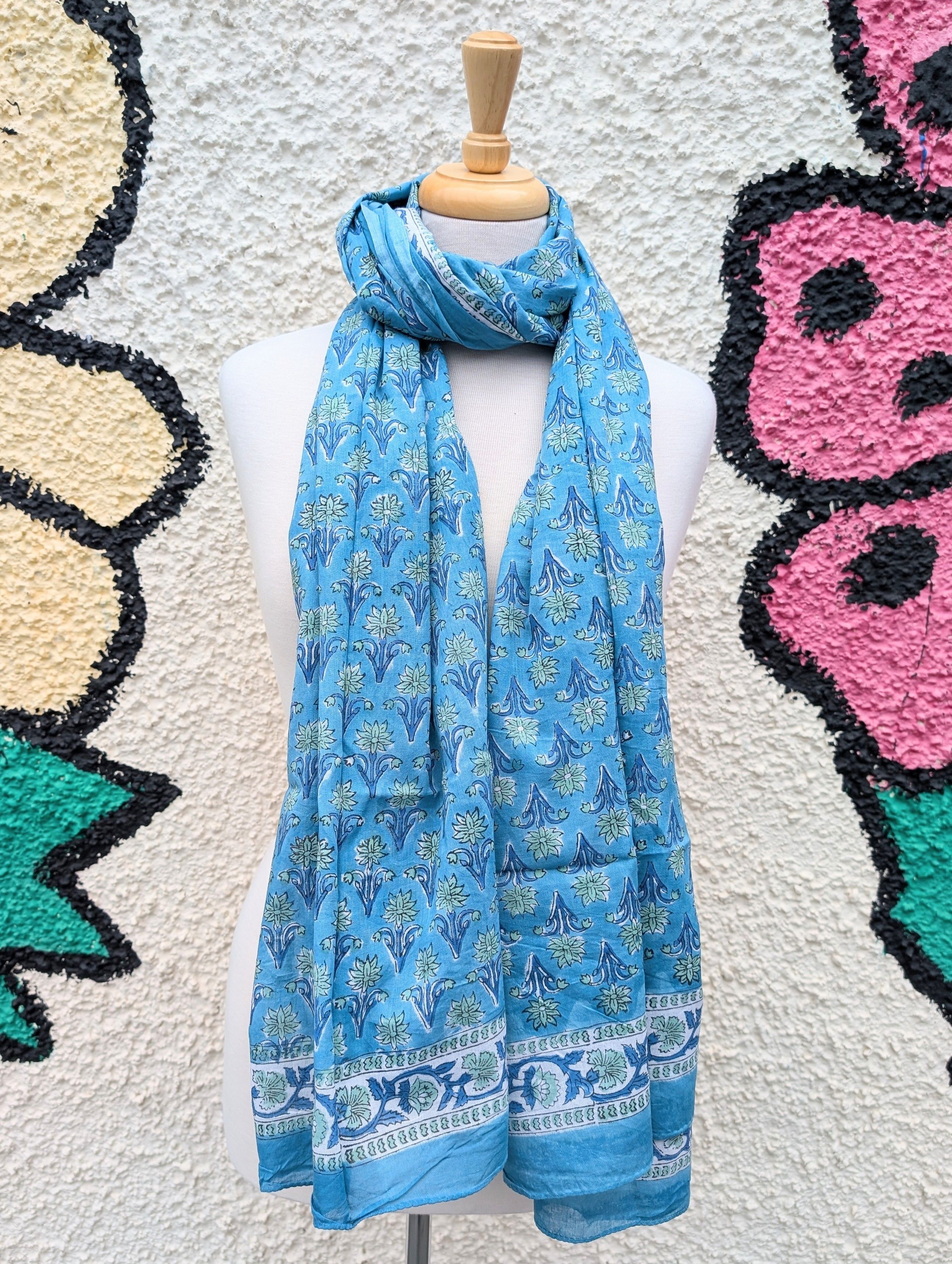 Sciarpa pareo pareo con stampa floreale blu acqua