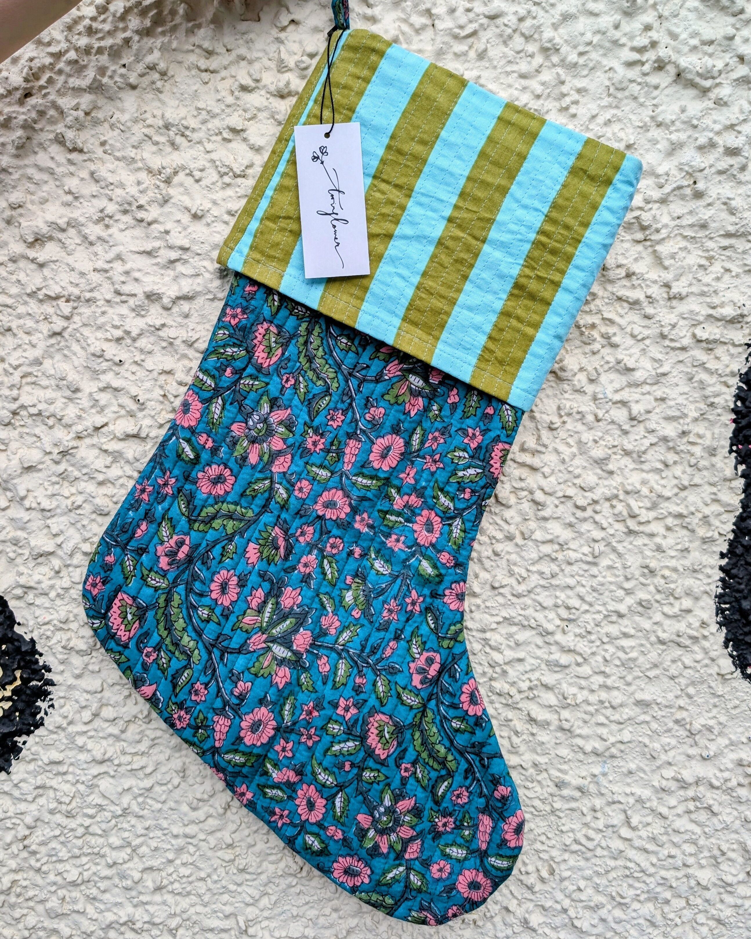 Grand bas de Noël à imprimé floral bleu et rose