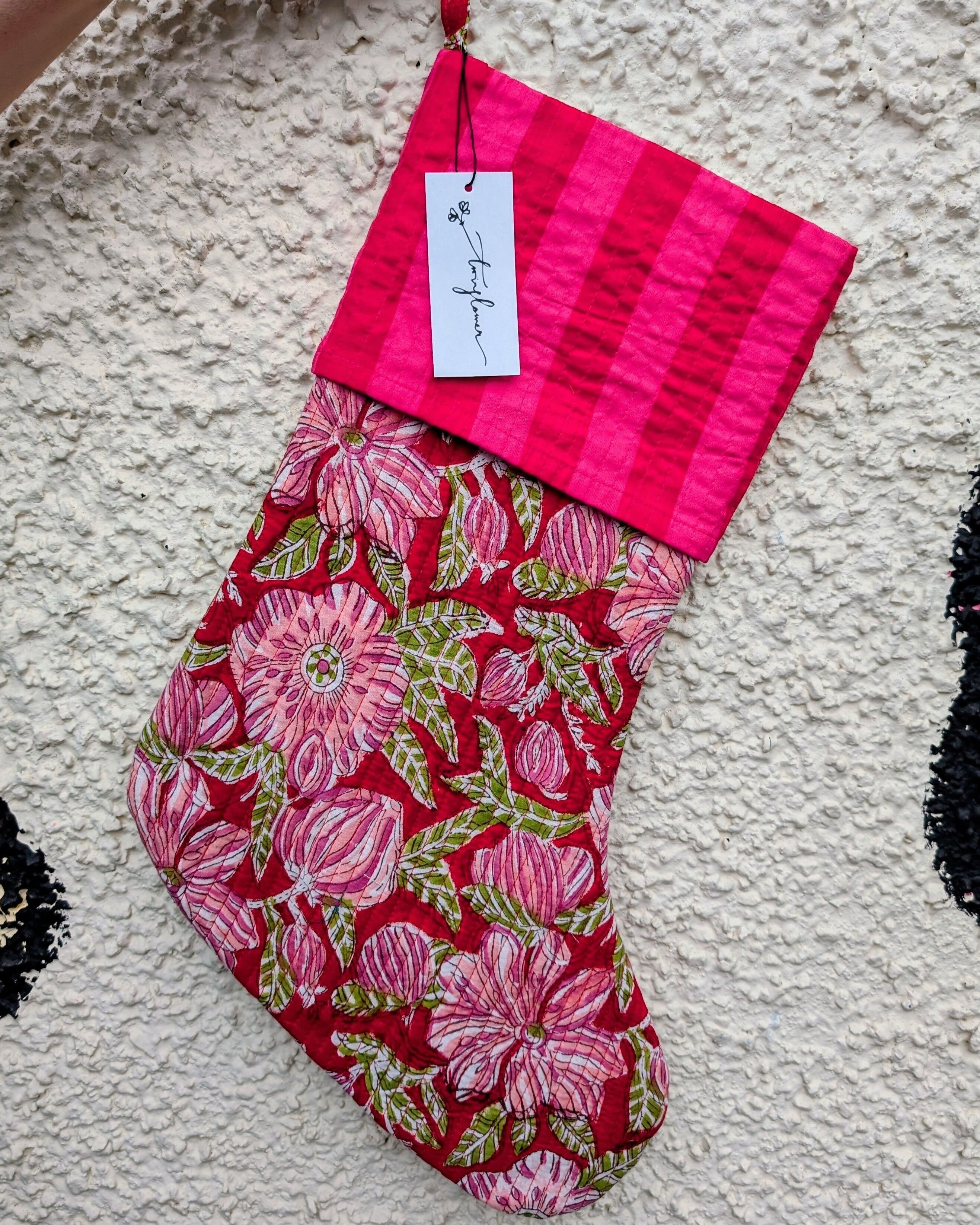 Grand bas de Noël à imprimé floral rouge et rose