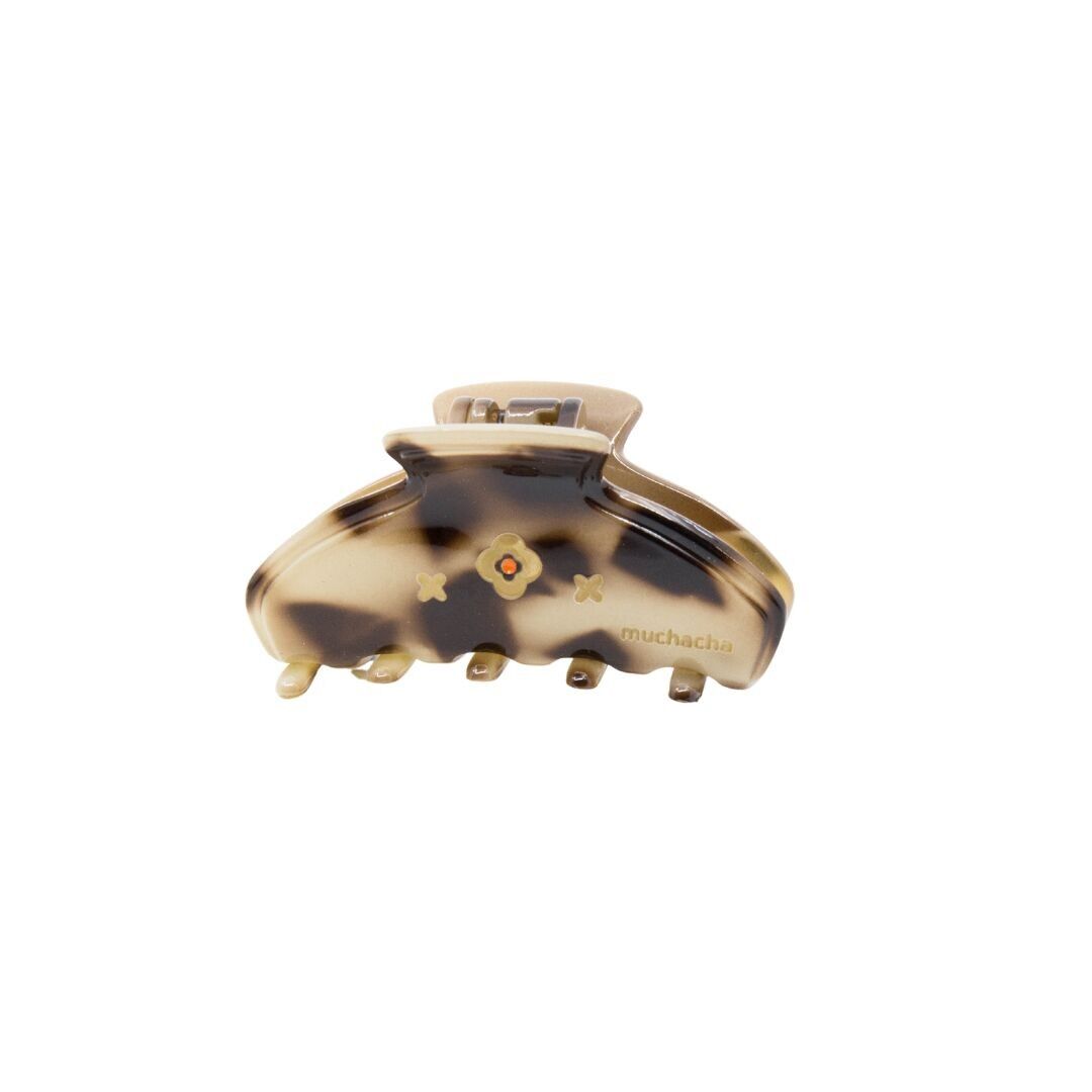 ESSIE M - ÉLÉGANCE SALVAJE