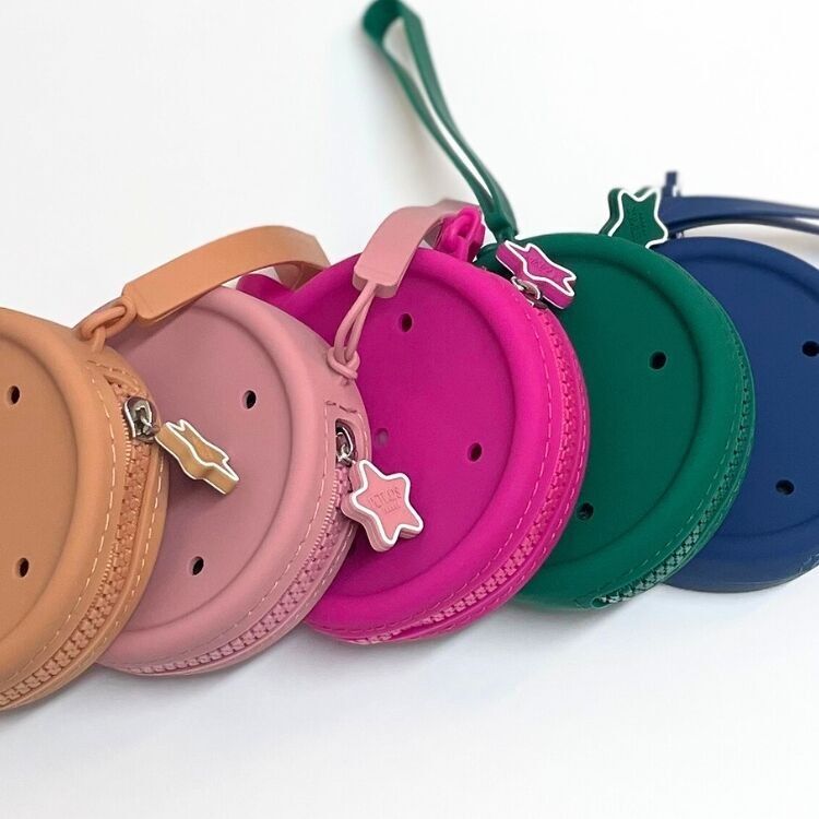 Porte monnaie en silicone perforé en silicone PETIKIDS à personnaliser - Jouets créatif enfants/Ado/Kidulte - Kit créatif