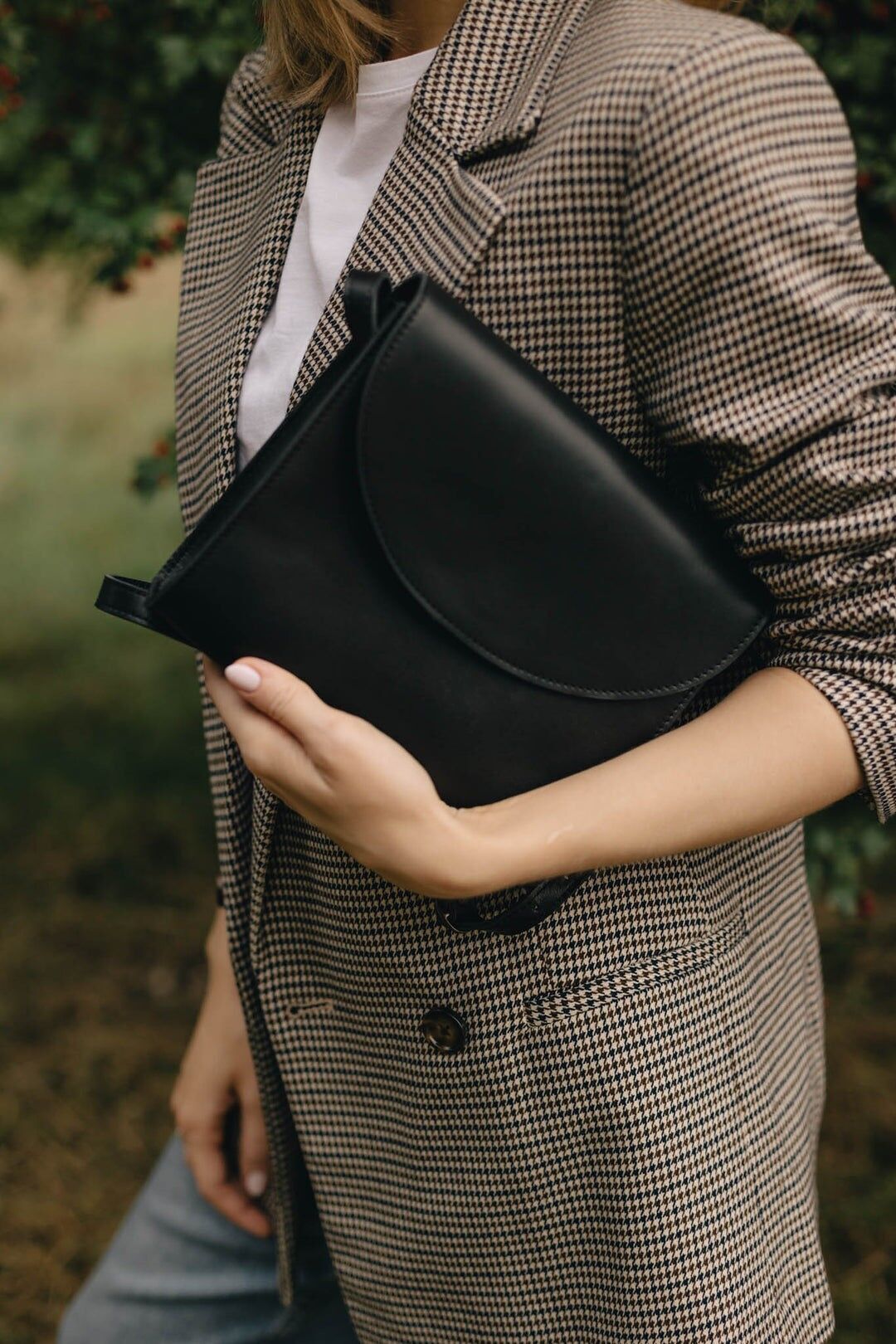 Bolso bandolera de piel hecho a mano - Patty - Bolso de cartero minimalista negro