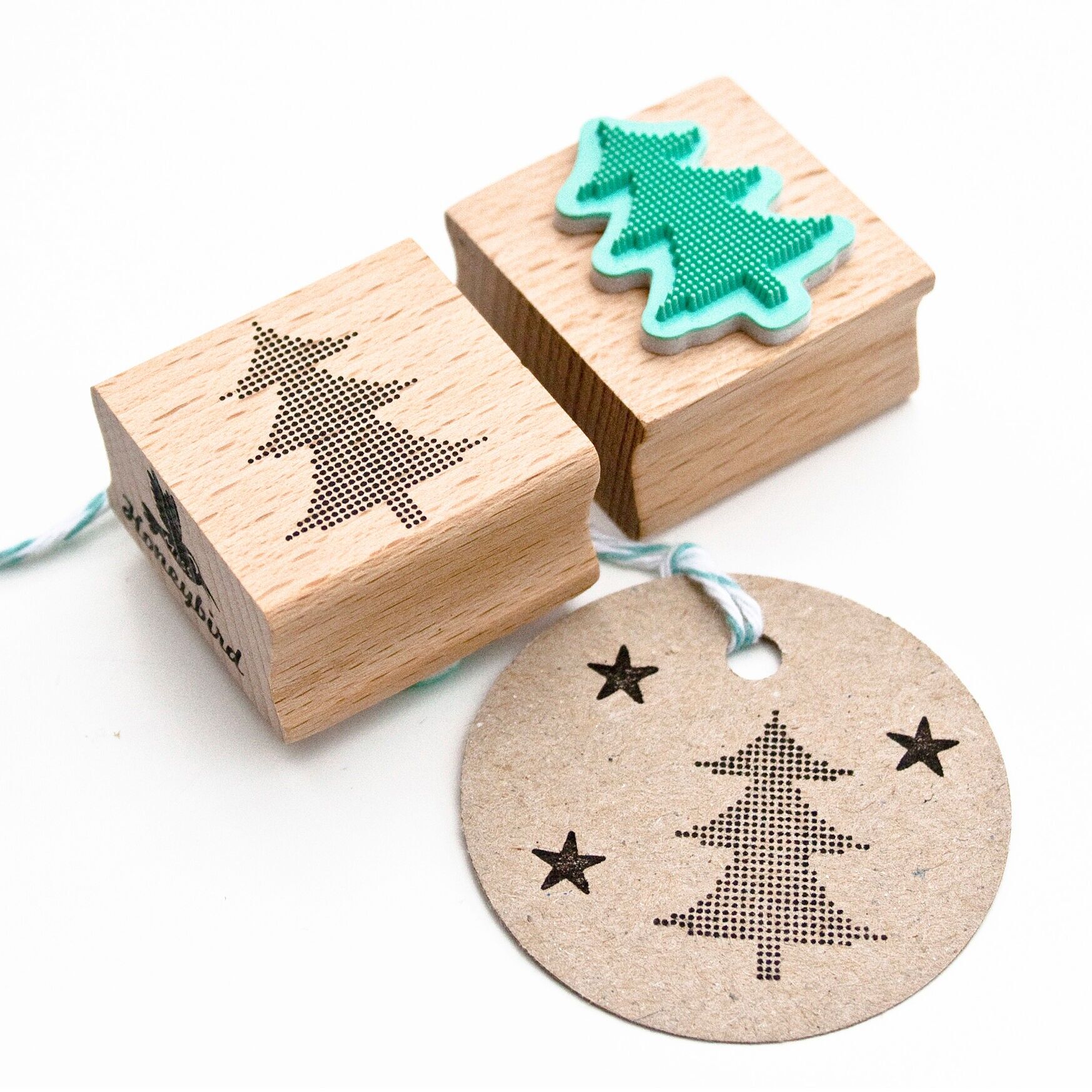 Gepunkteter Weihnachtsbaumstempel