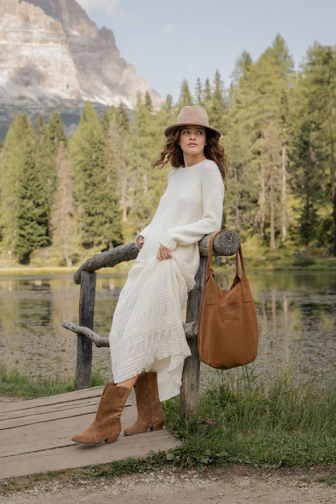 Borsa shopper in pelle scamosciata fatta a mano - Marie - Stile minimalista Cigaro