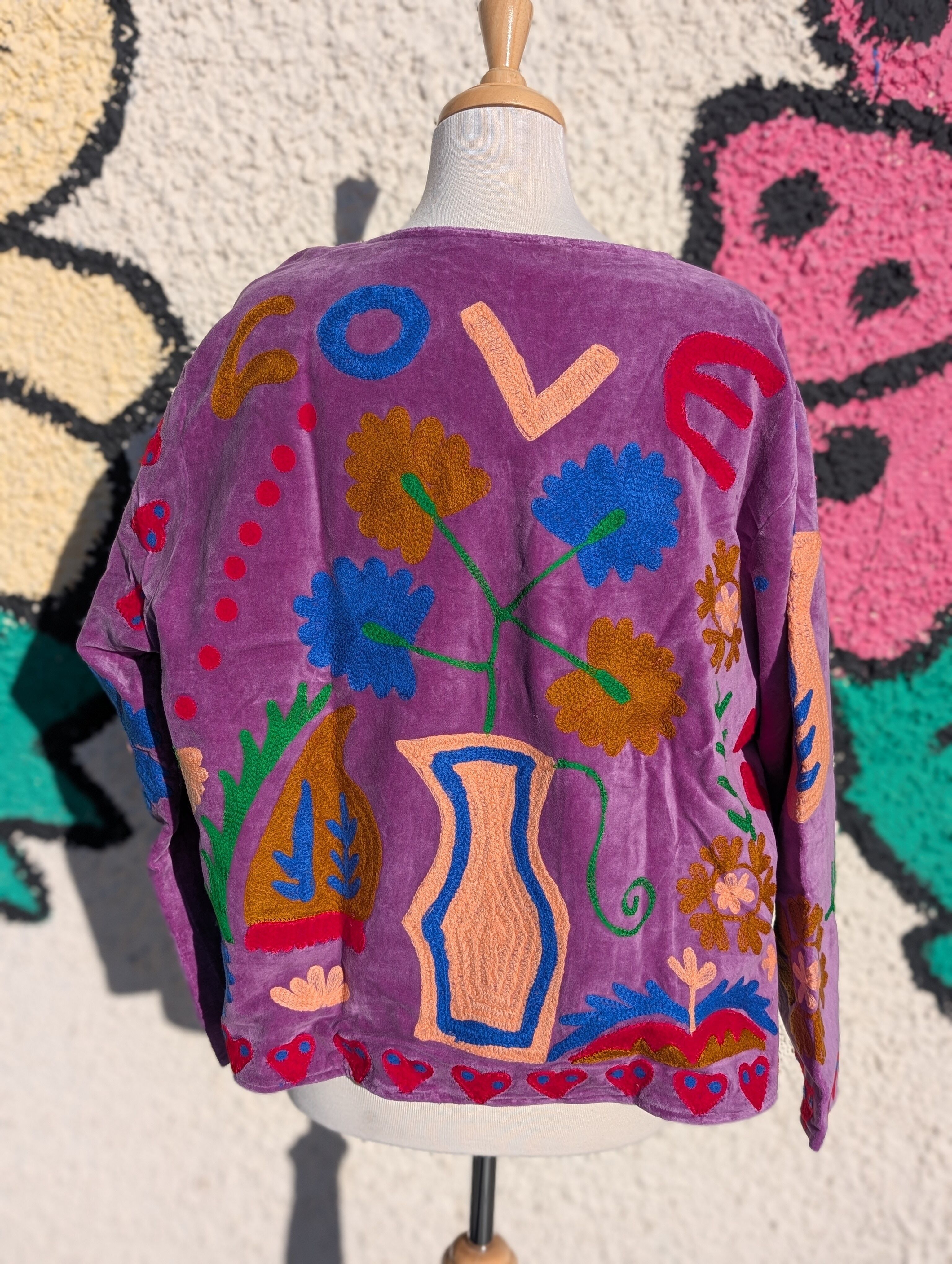 LOVE Fliederfarbener Samt Suzani Kimono bestickte Boho-Jacke