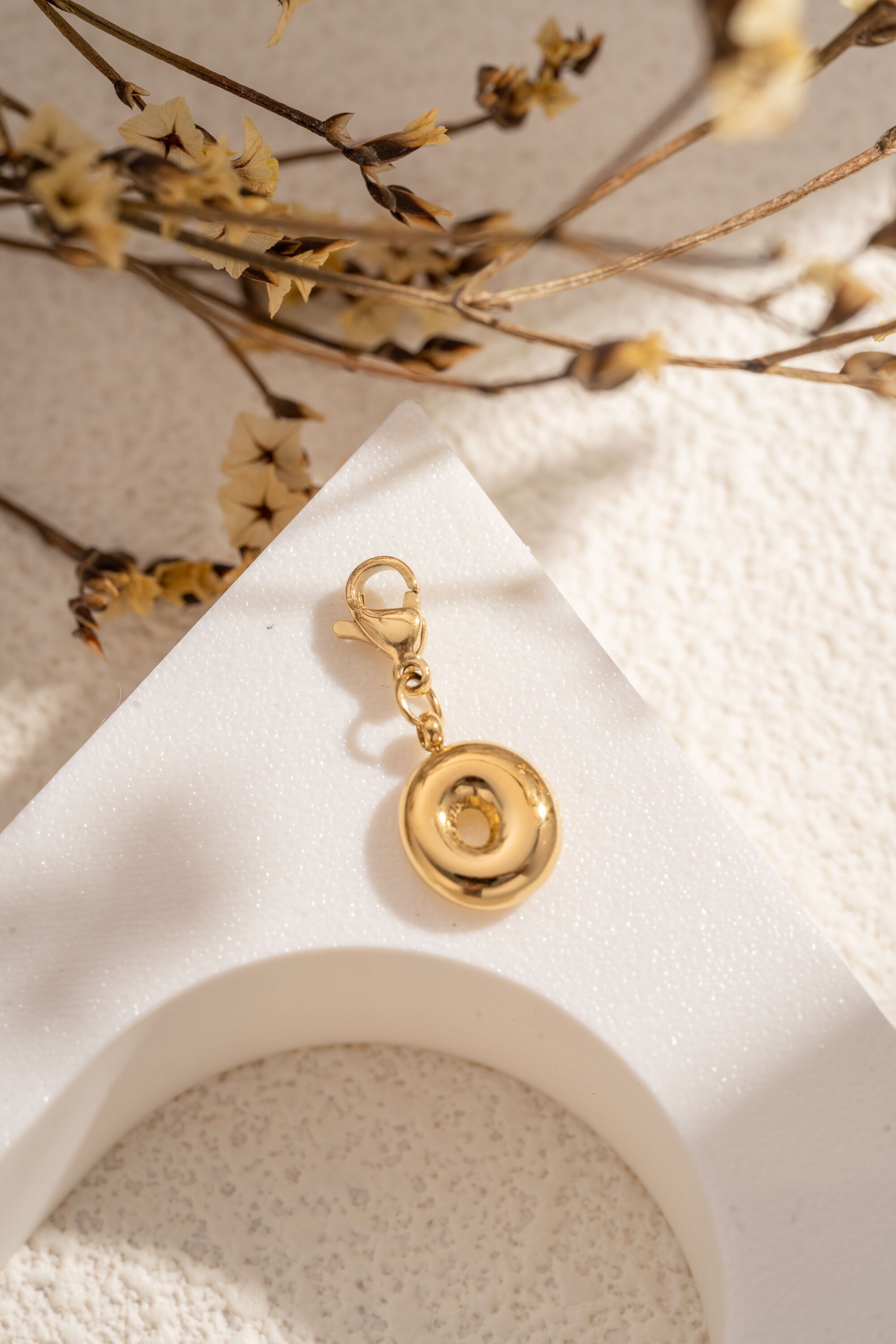 Elegant Customizable Stainless Steel Letter O Pendant