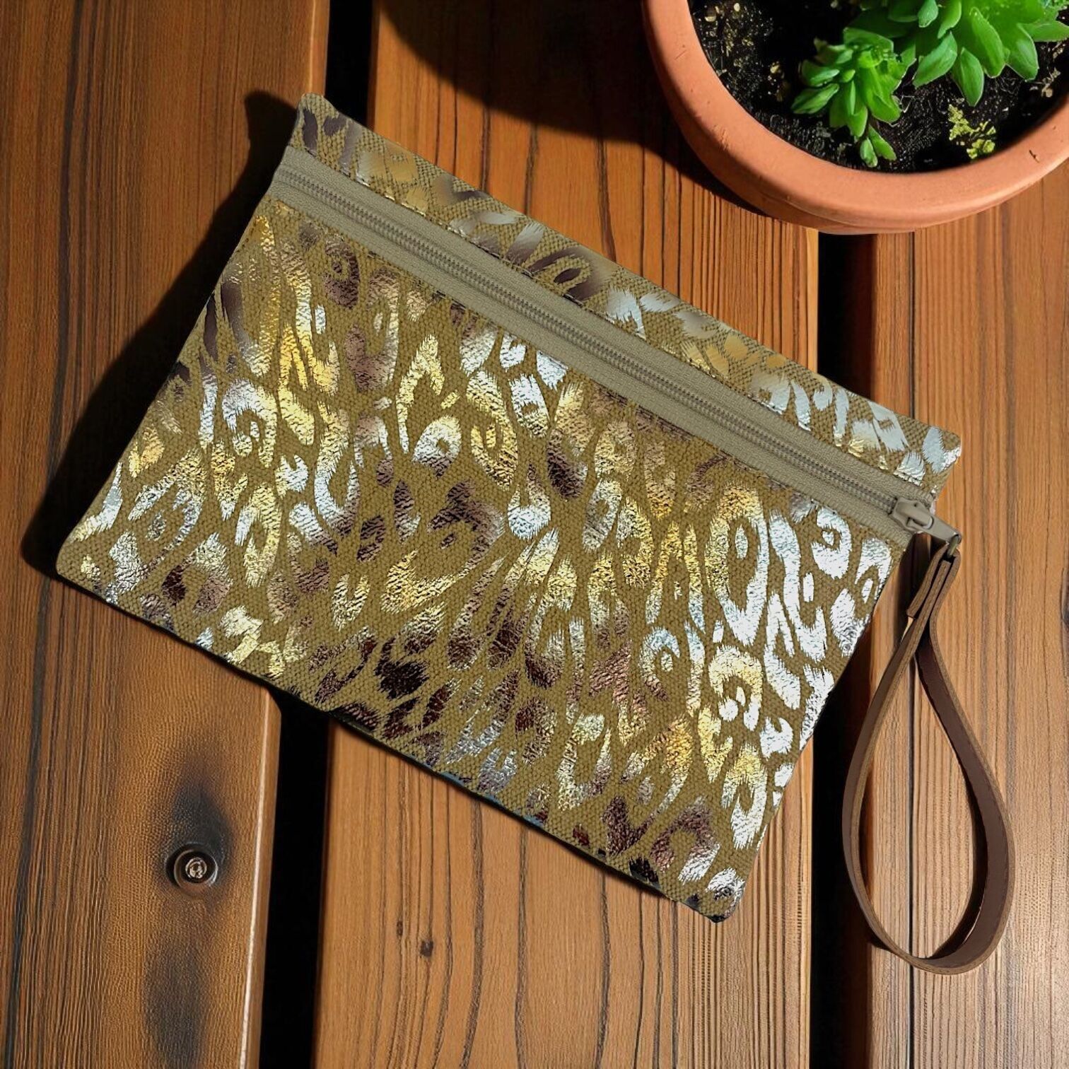 M pouch, "Savannah" beige