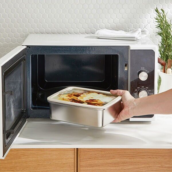 Mathon 2400ml rectangular stainless steel storage container with glass lid, microwave-safe