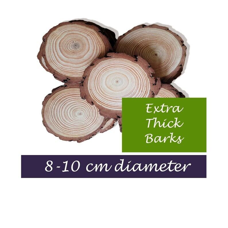 Rustikale Holzscheibe: Dicke Rinde, unbehandeltes Hartholz, rund (8–10 cm)