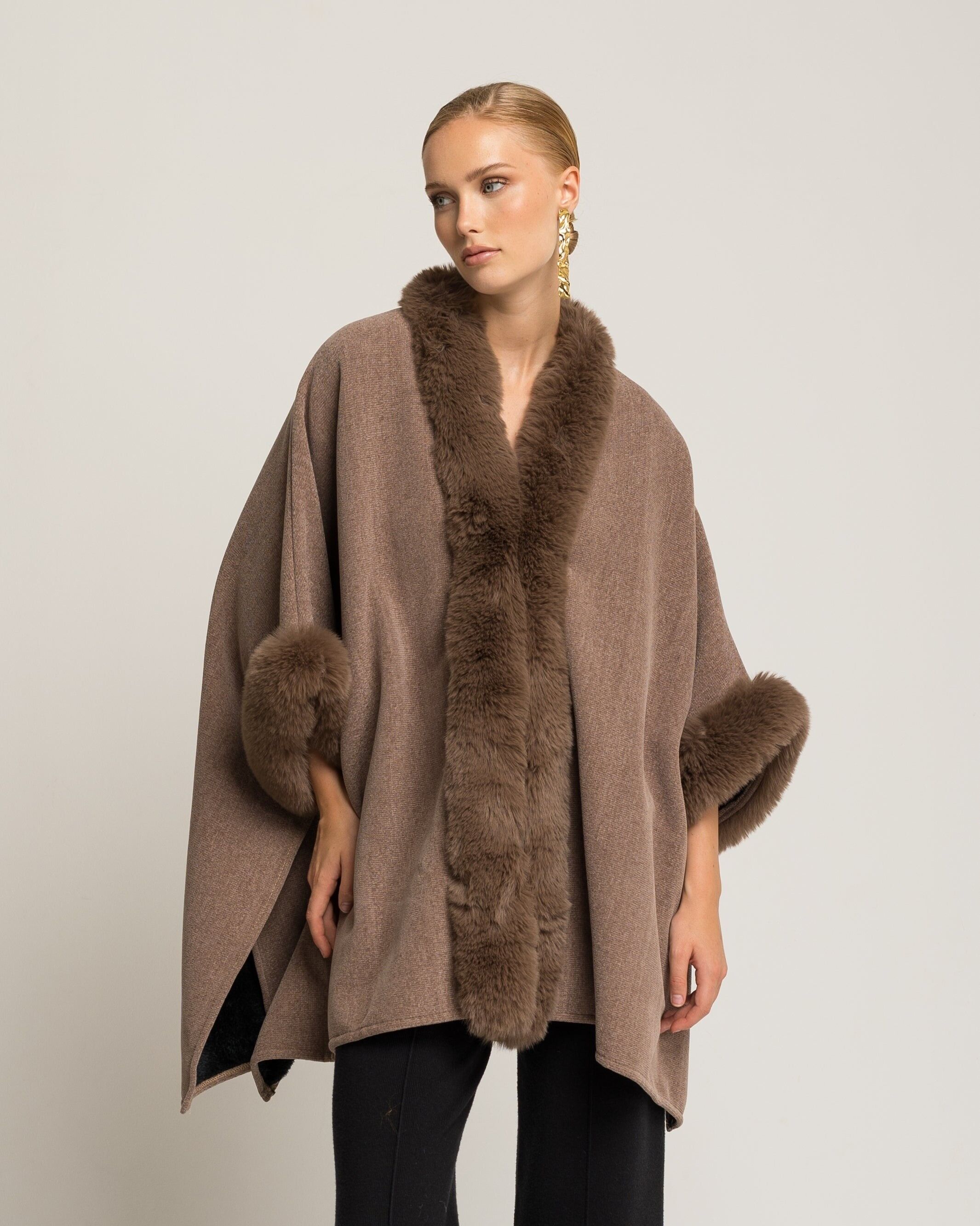 Poncho marrone Cassia