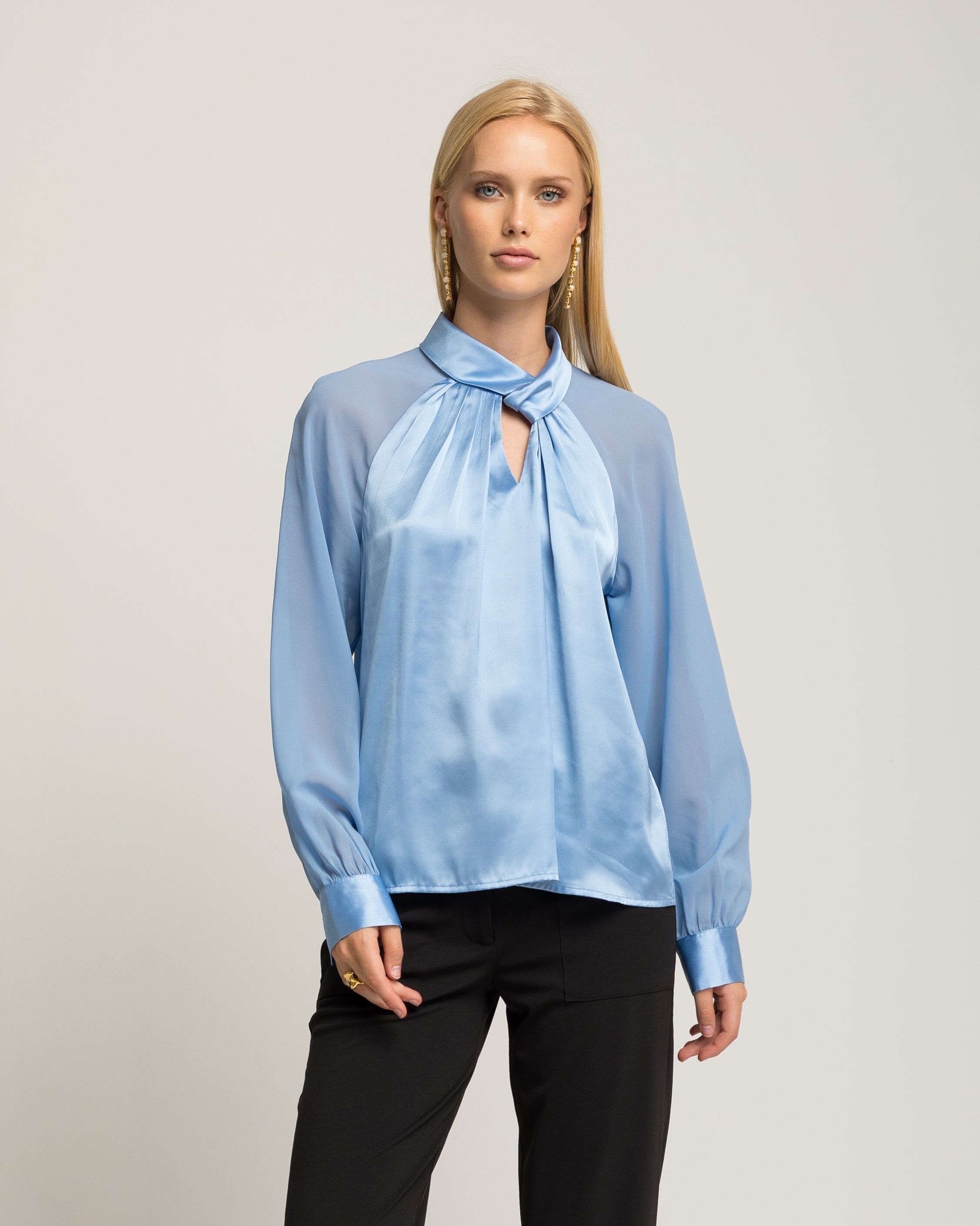 Blusa in raso blu Marmara