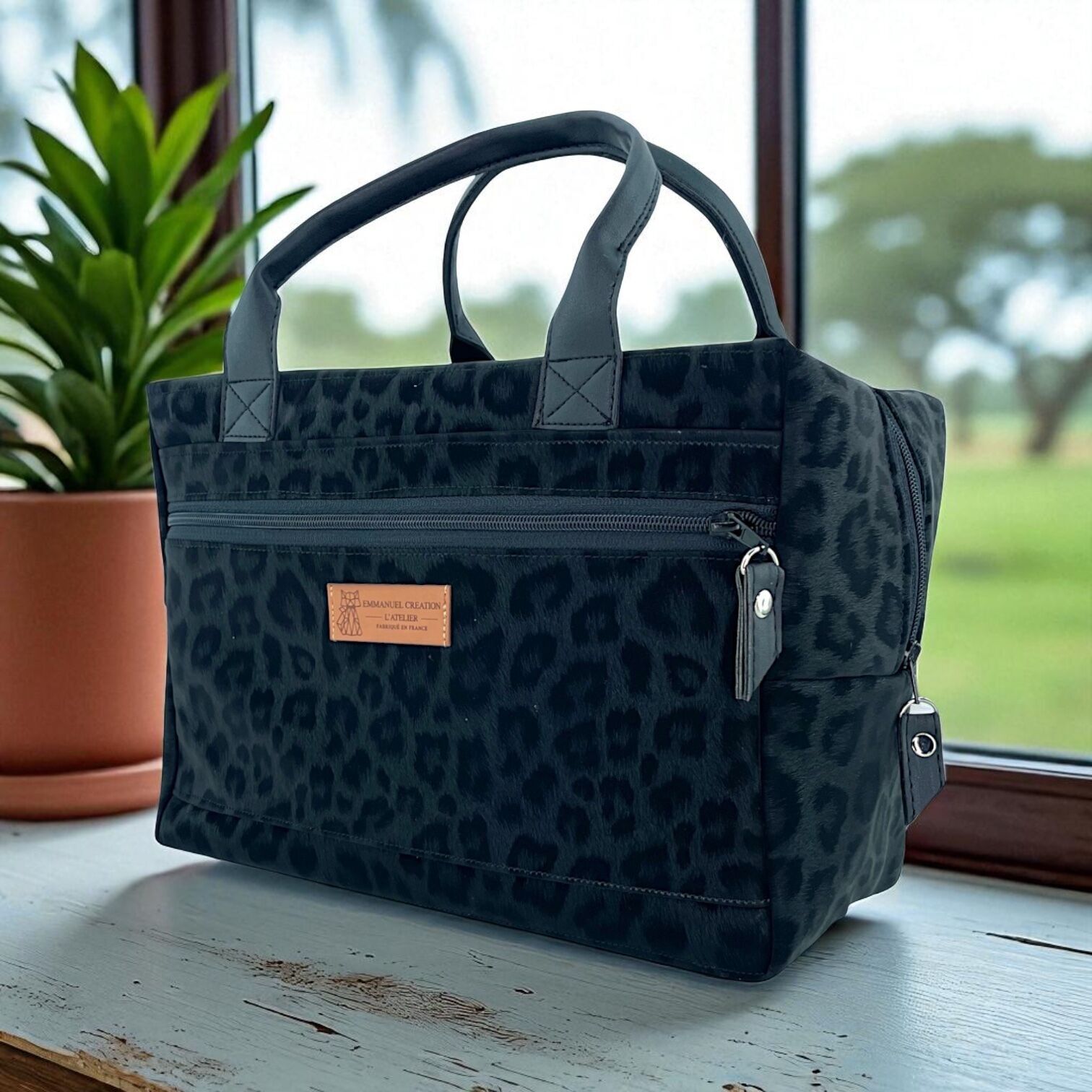 Vanity, "Manhattan" black