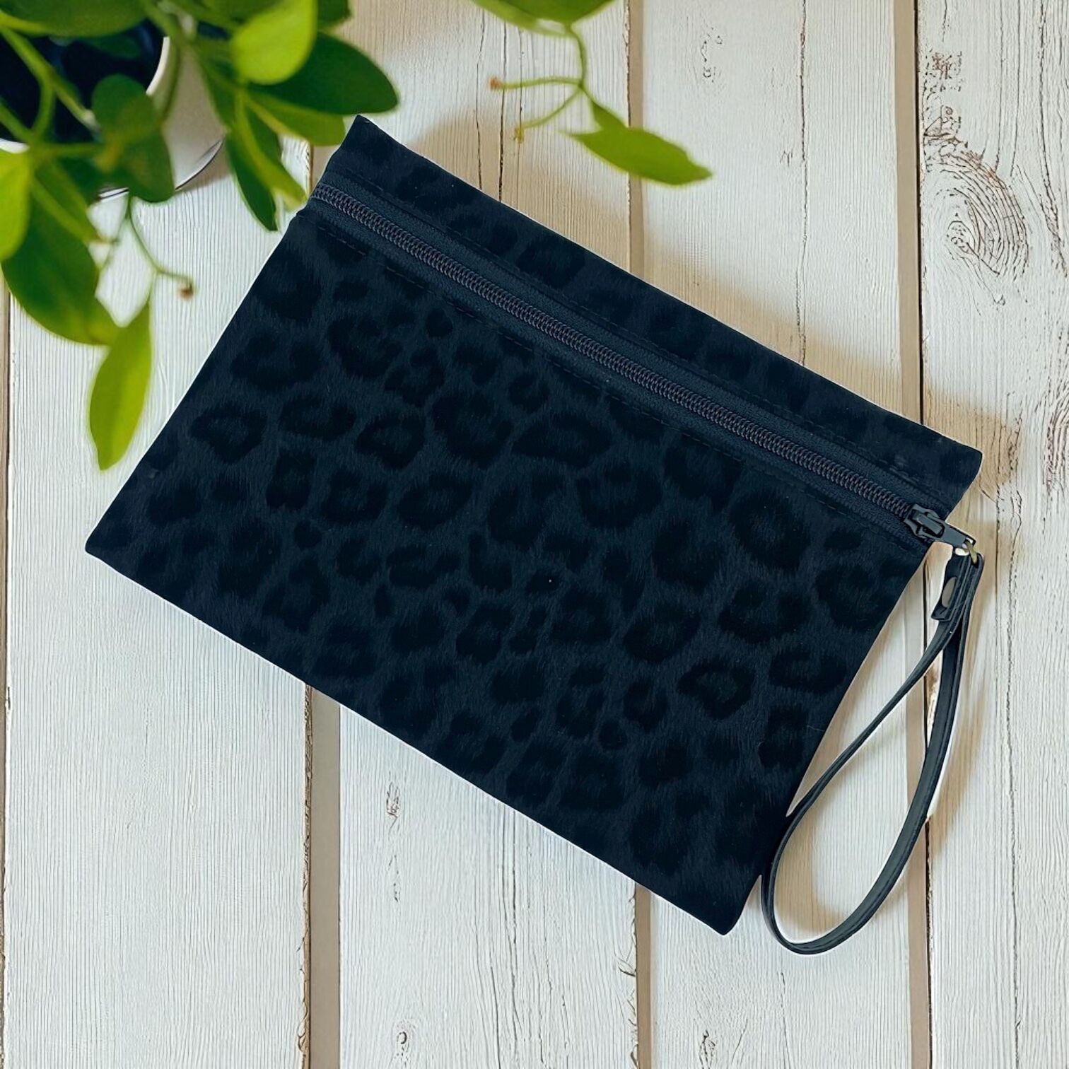 M pouch, "Manhattan" black