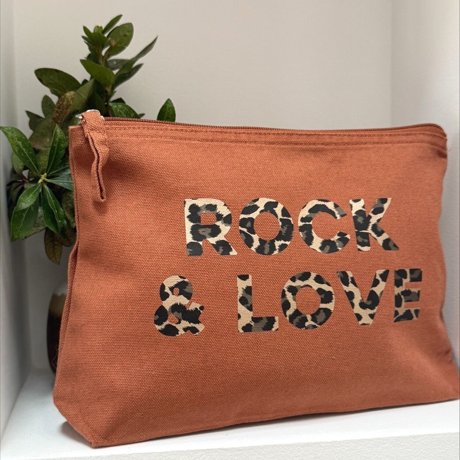 Grande Pochette "Rock & Love" -imprimé léopard - 2 coloris au choix
