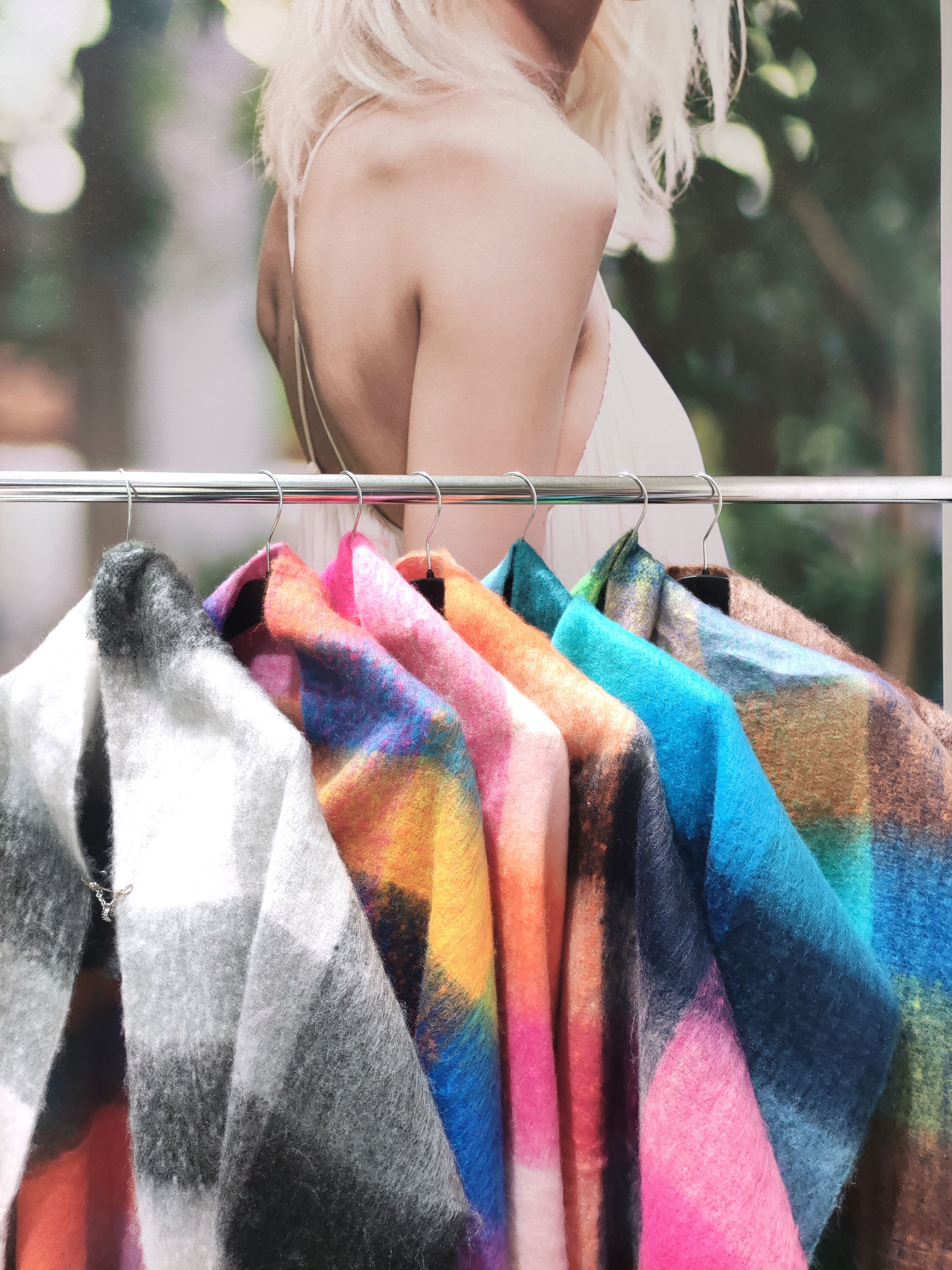 CHAP Multicolor - Paquete de 12 unidades