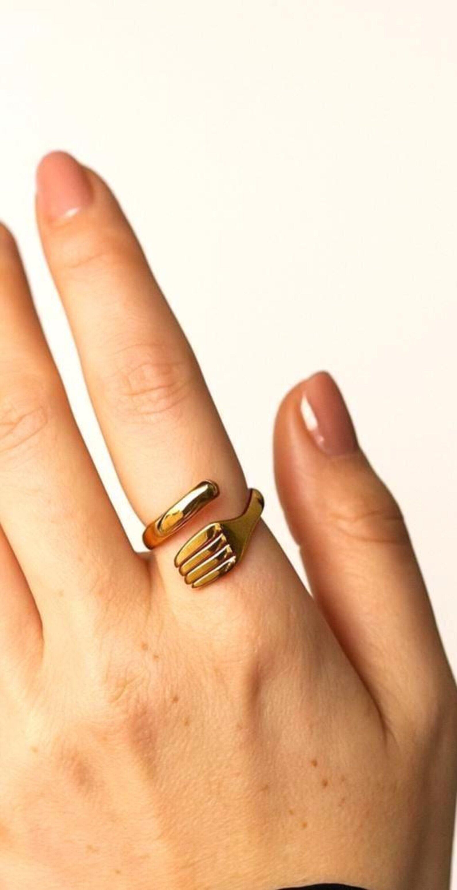 Anello a forma di forchetta