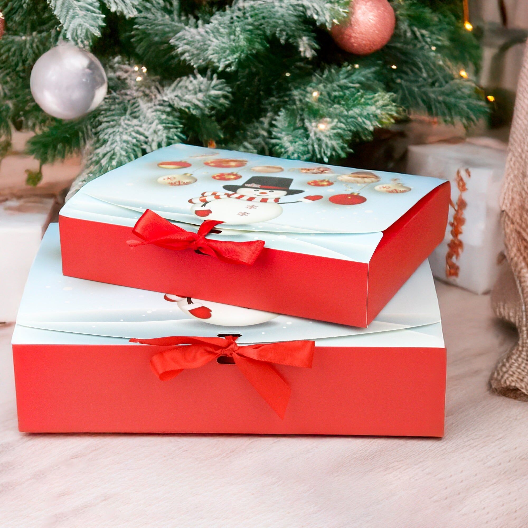 Boîtes cadeaux de Noël bonhomme de neige à rabat avec ruban rouge, lot de 12 (tailles disponibles)