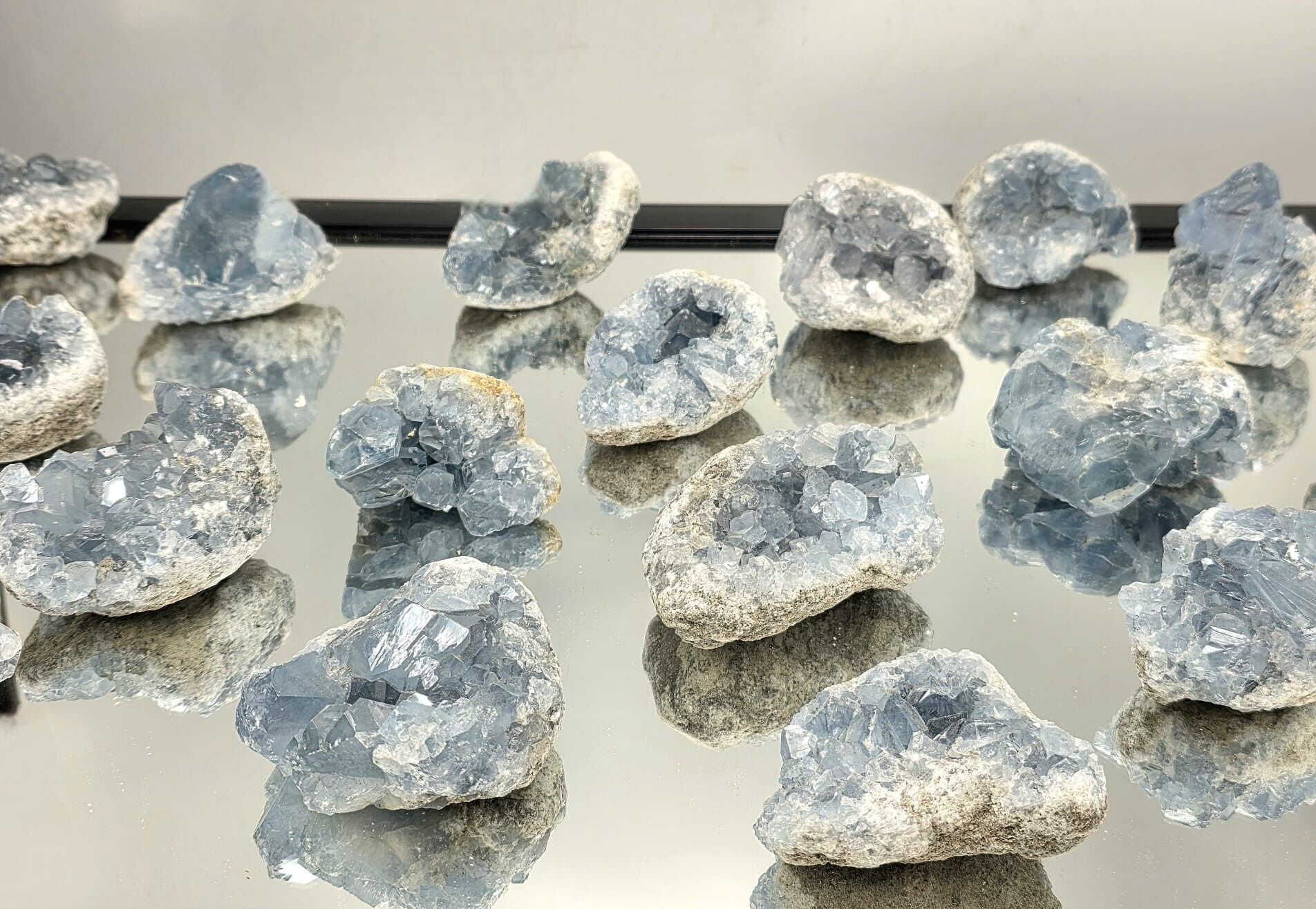 Cluster di cristalli di celestina di alta qualità AA 150-250 g