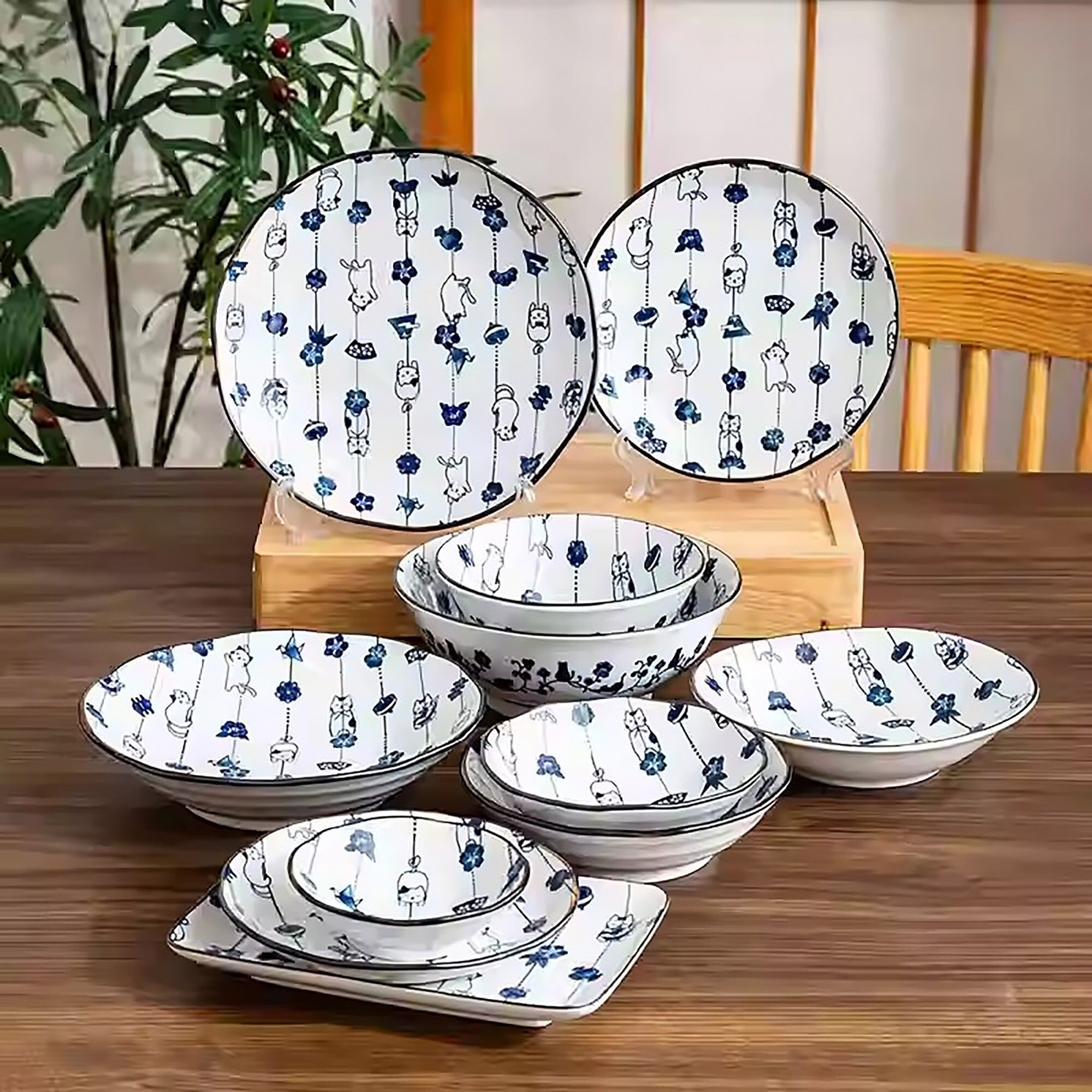 Minoyaki dinnerware set with garland of happiness