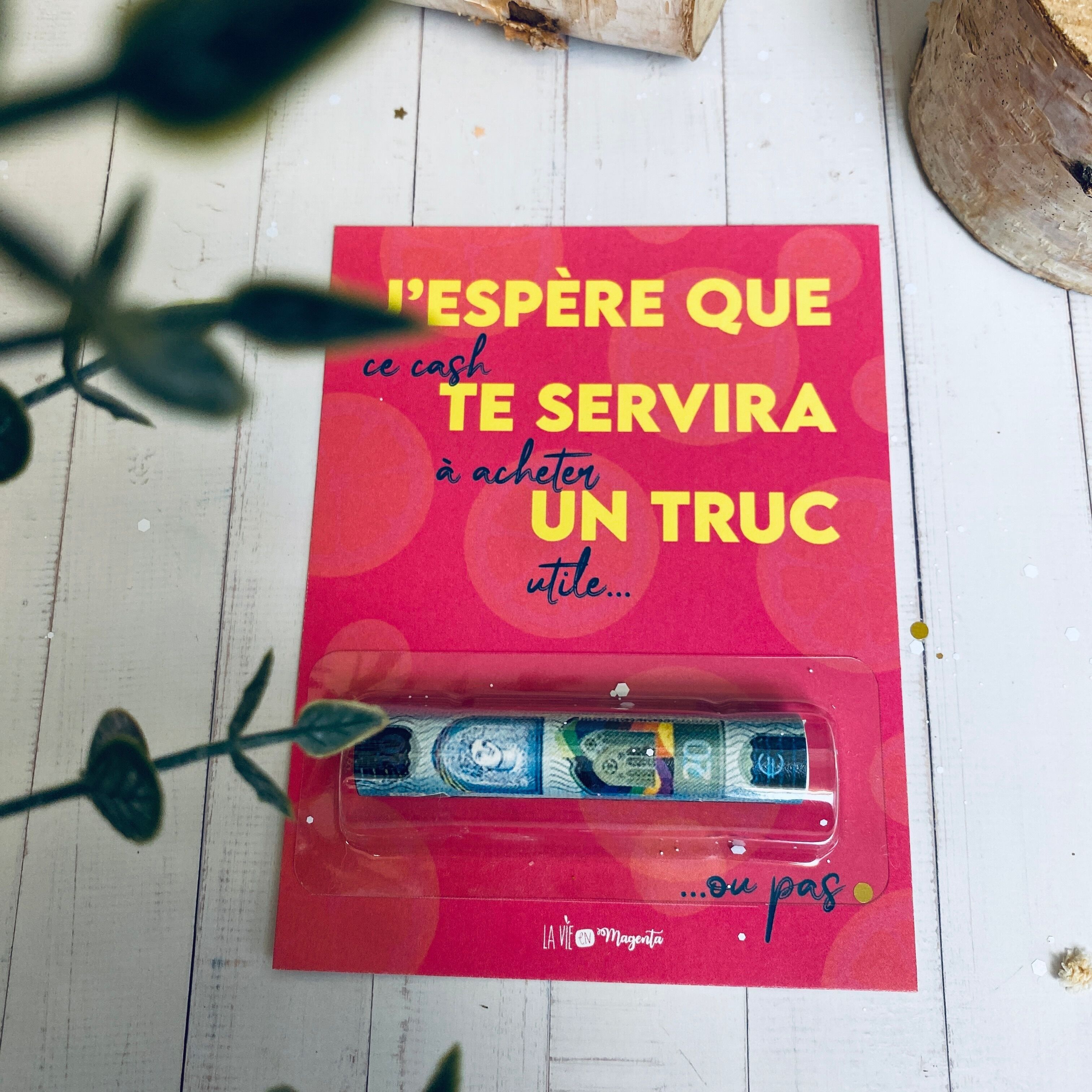 Originale Karte mit einem Fach für Geldscheine – ein nützlicher Gegenstand