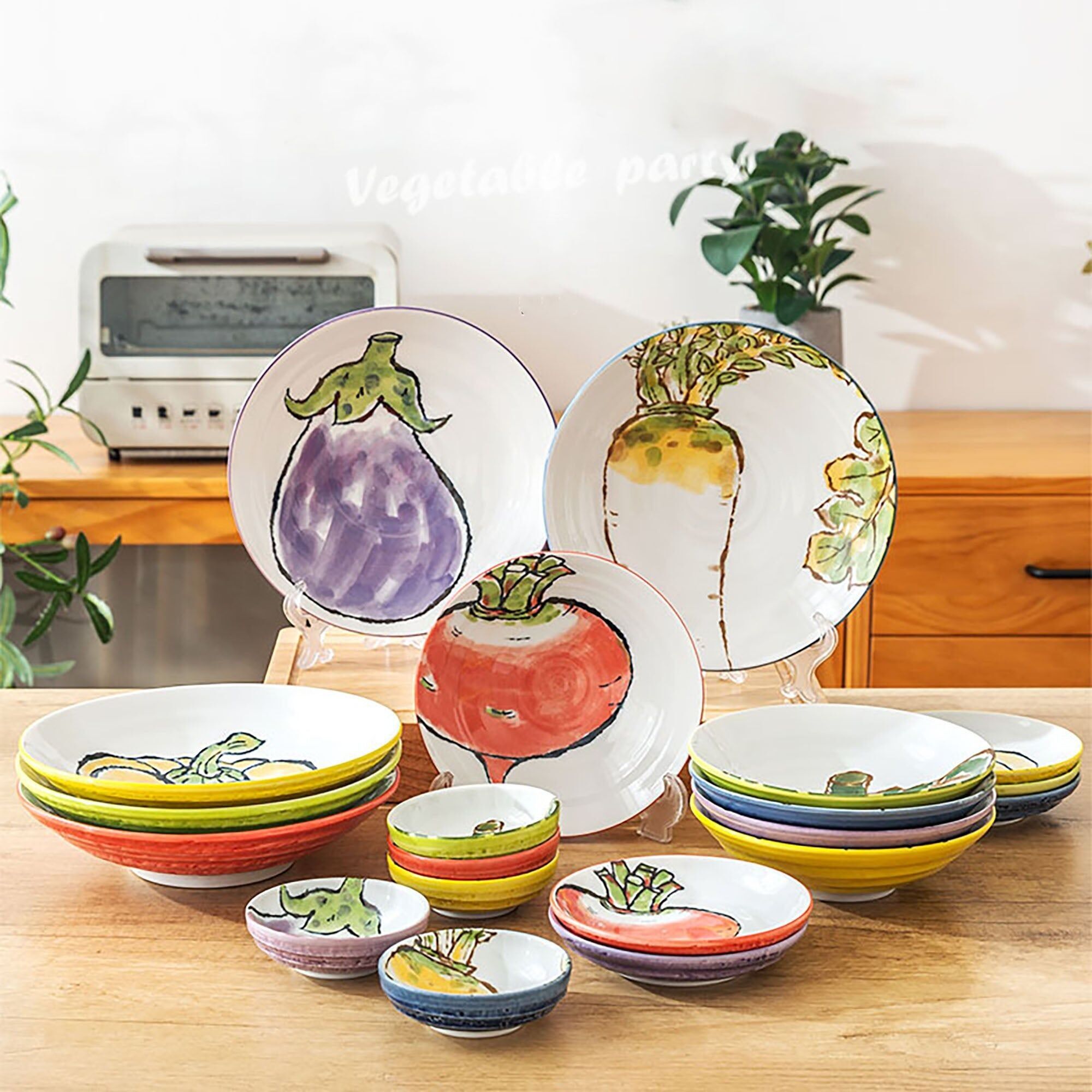 Deep plates with vegetable motif