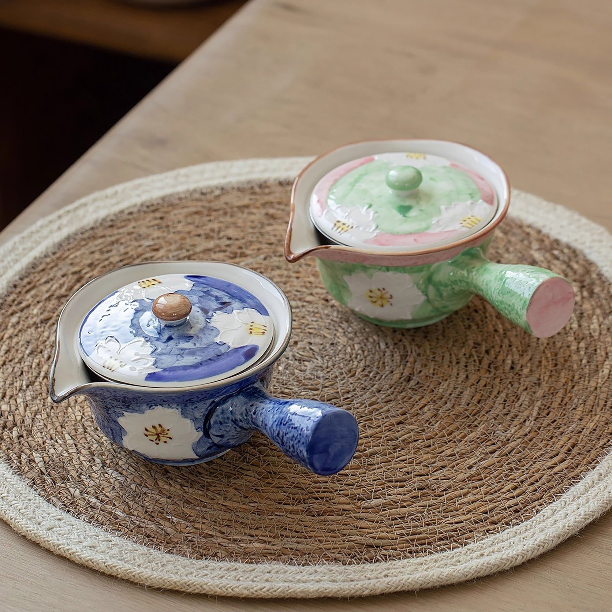 Théière en céramique Minoyaki avec motif sakura