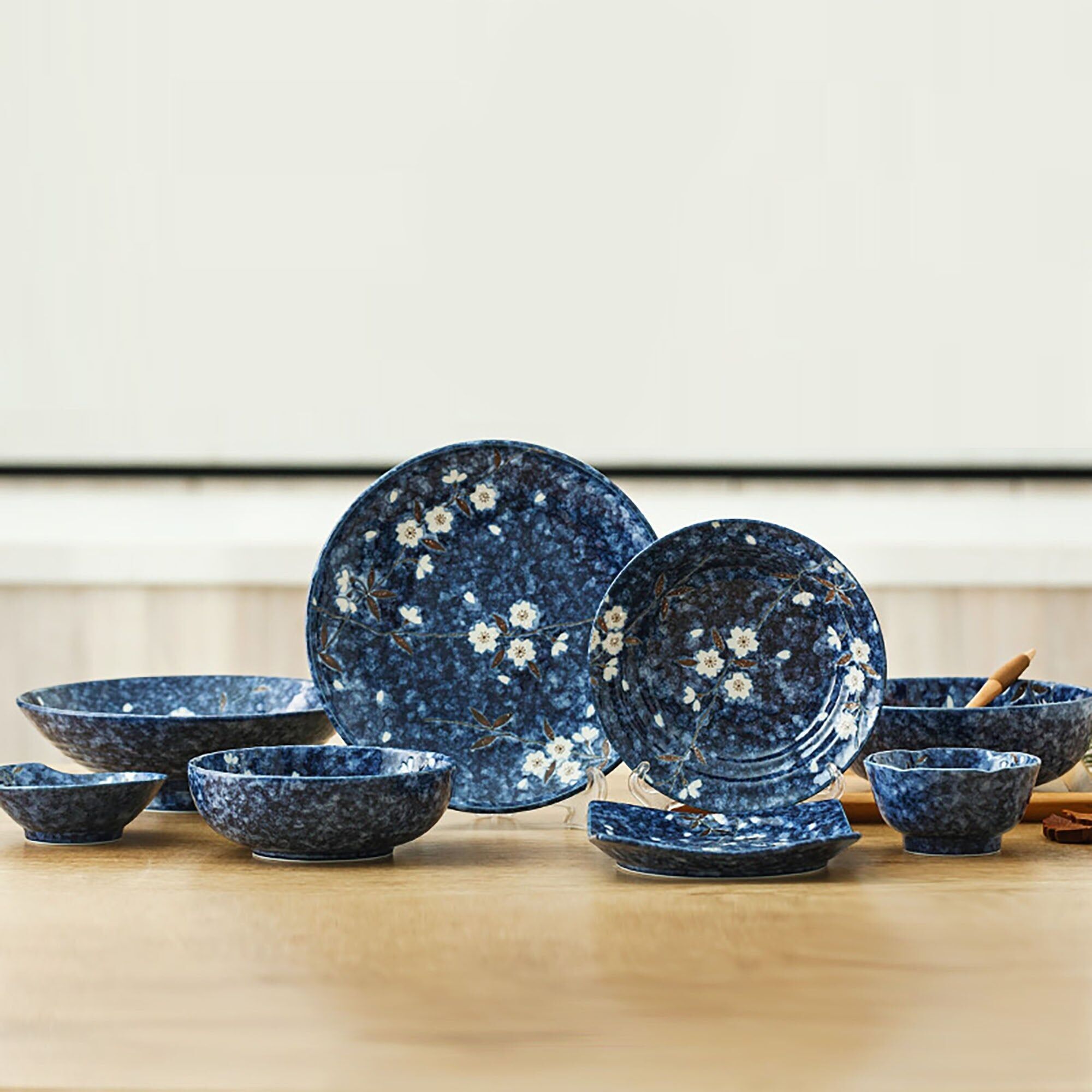 Stoviglie fantasia ciliegie notturne