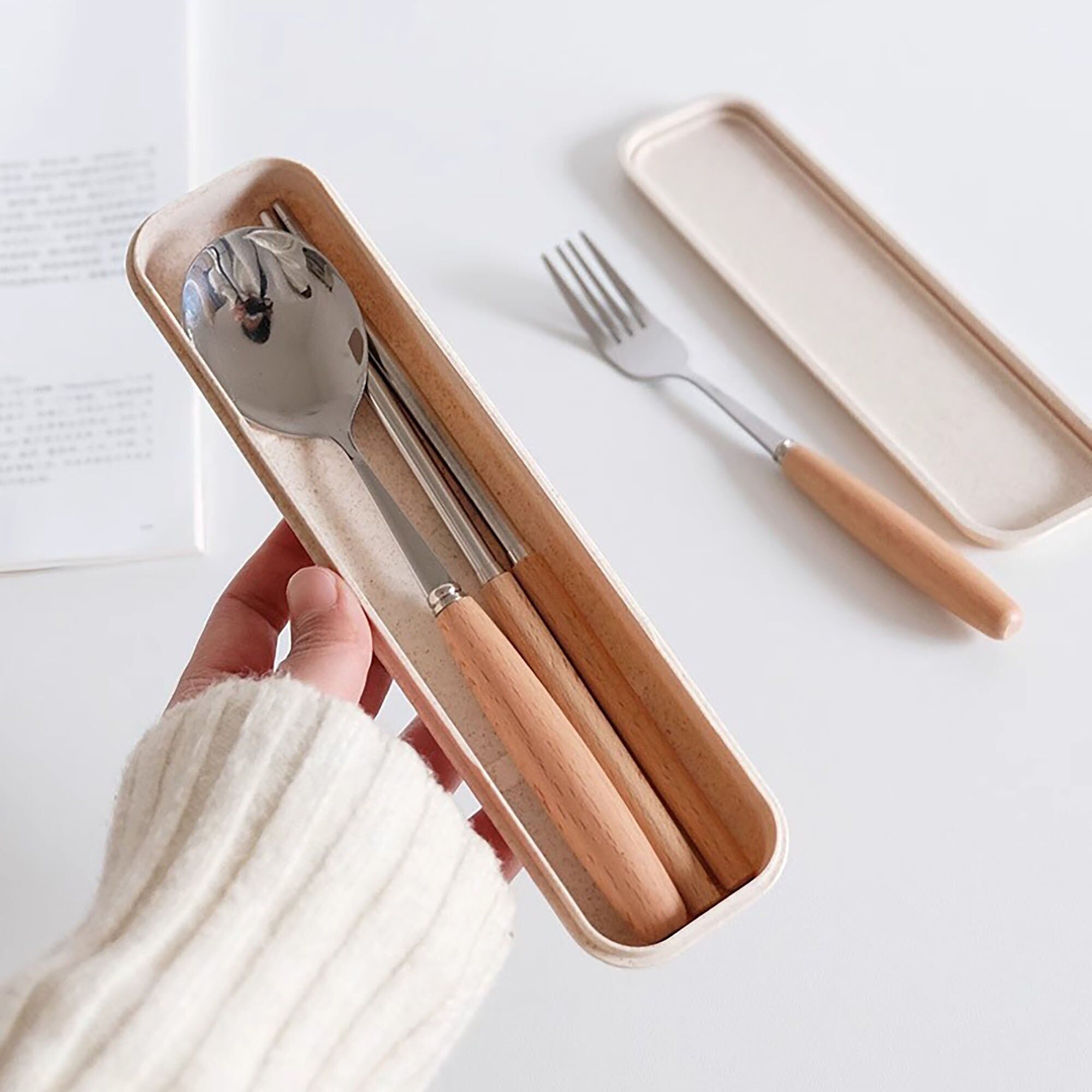 Tragbares Besteck mit Holzgriff im japanischen Stil