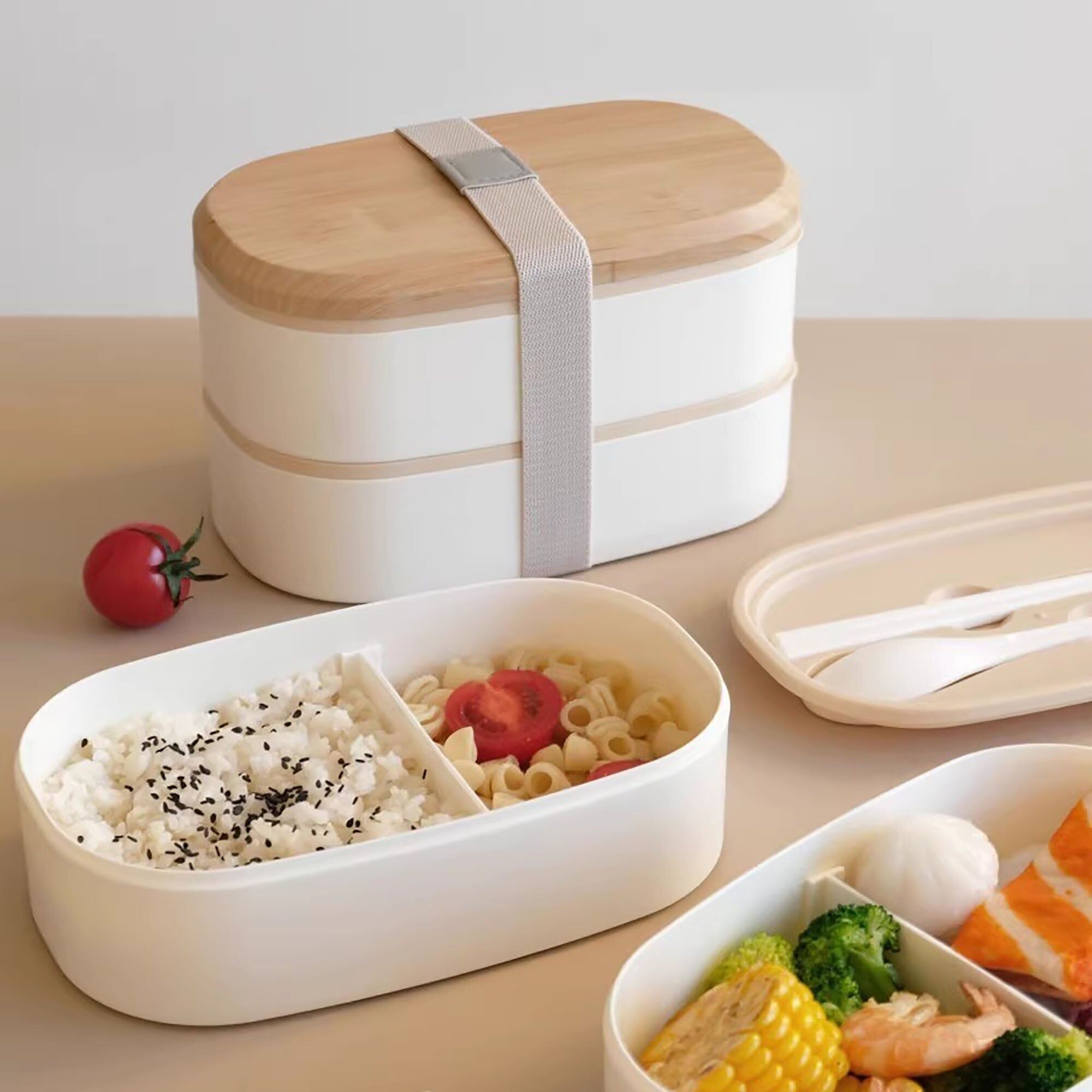 Minimalistische Bento-Box mit Holzdeckel