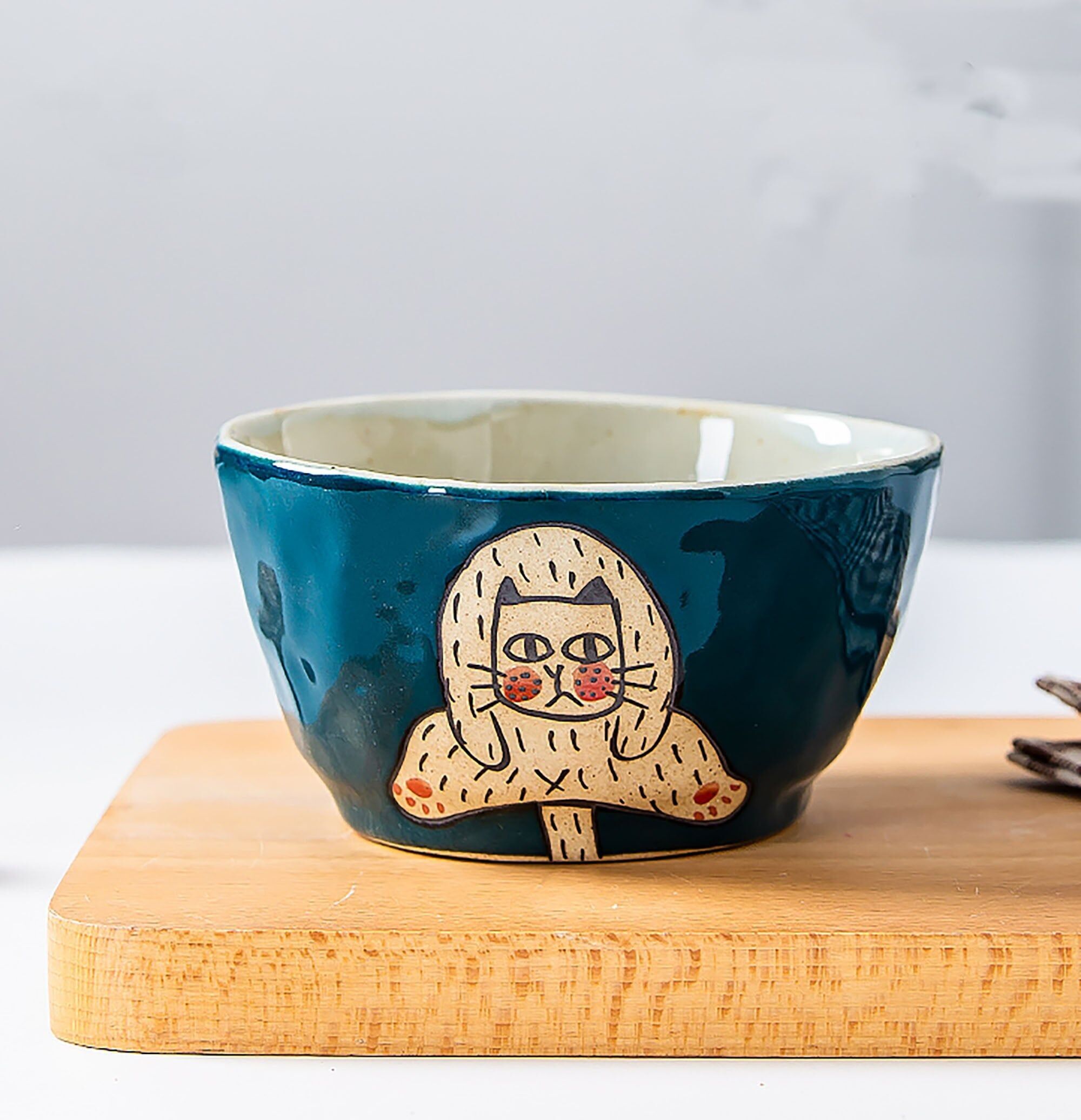 Cuencos hechos a mano con motivos de gatos