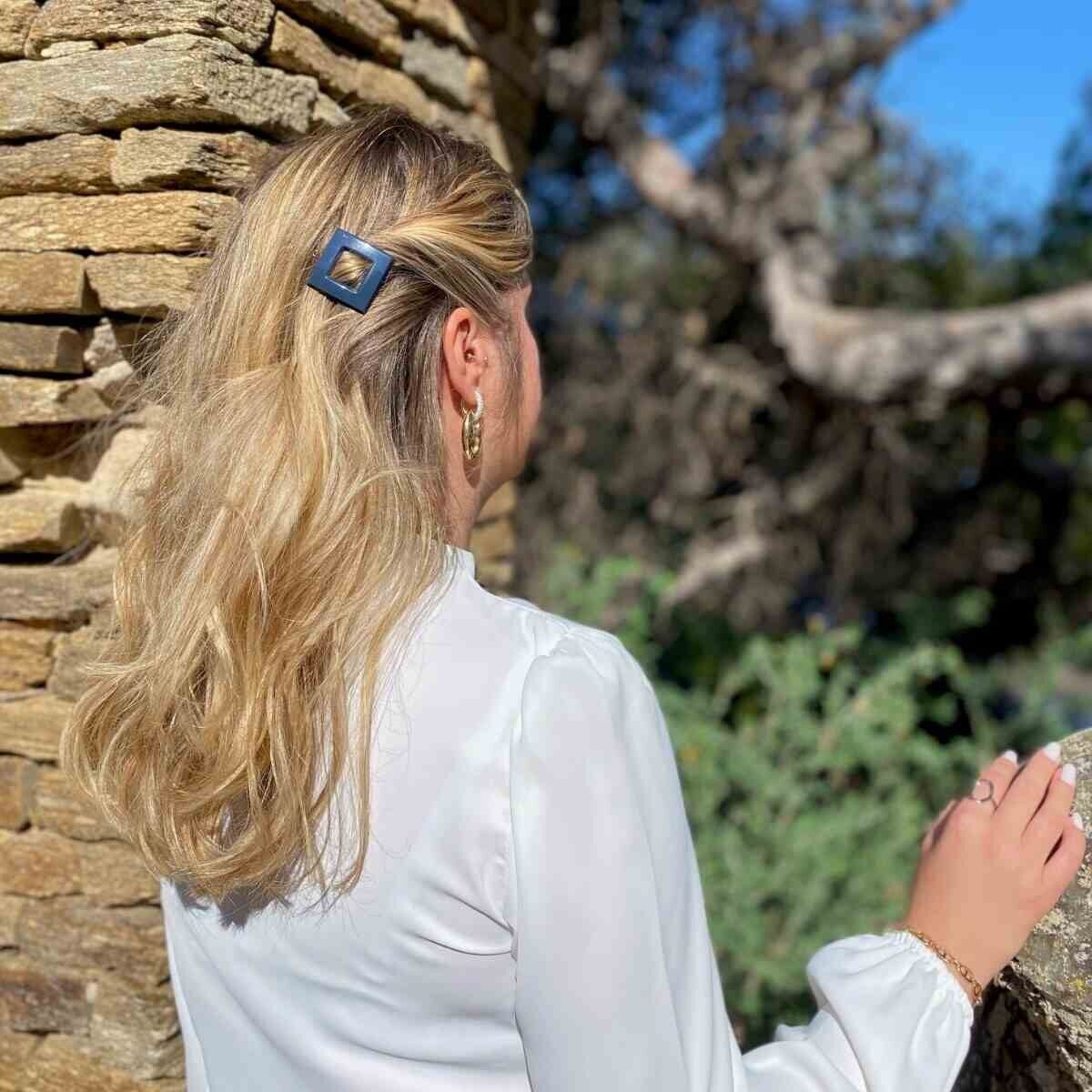 Magalie hair clip - Handmade in France from cellulose acetate