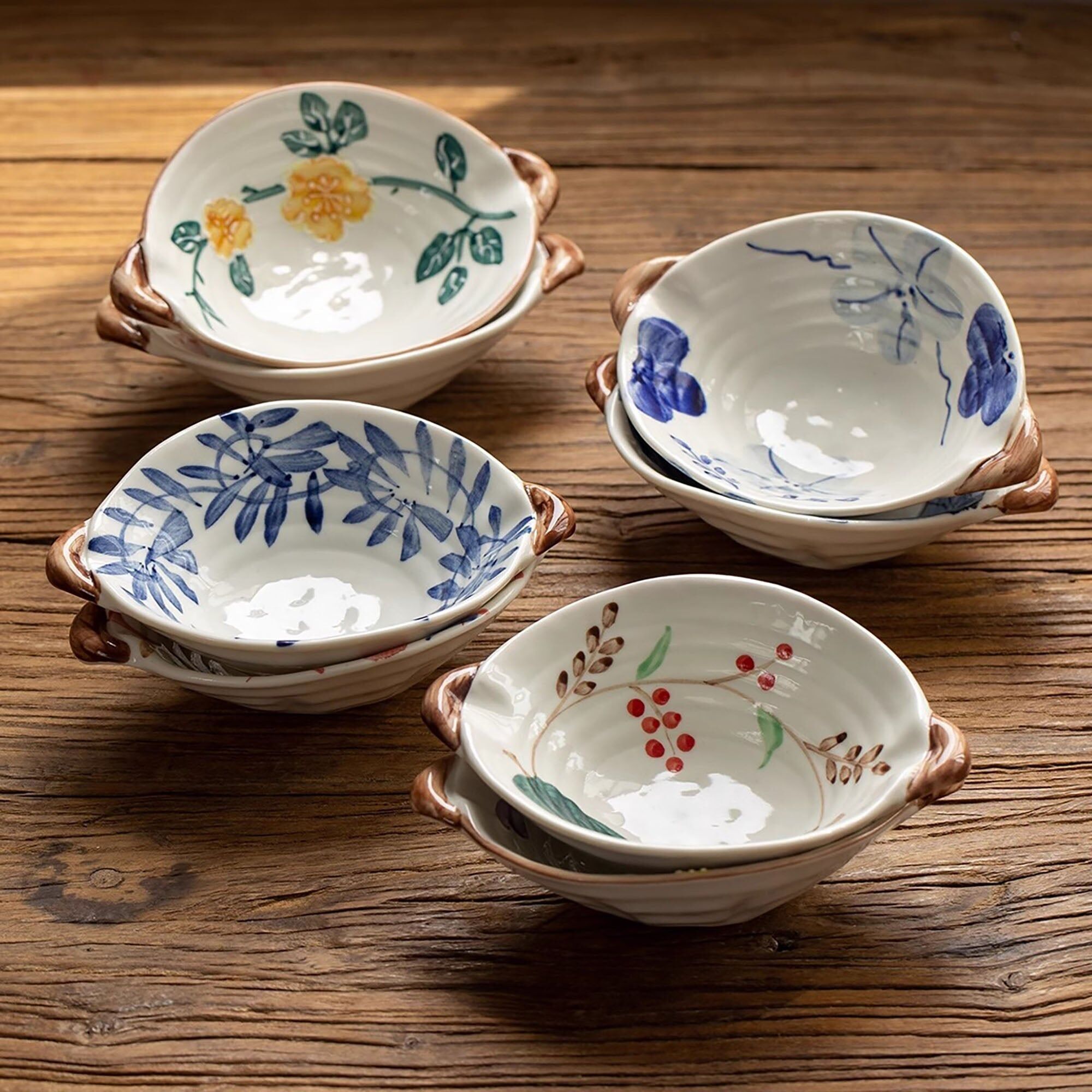 Ciotola in ceramica a due manici