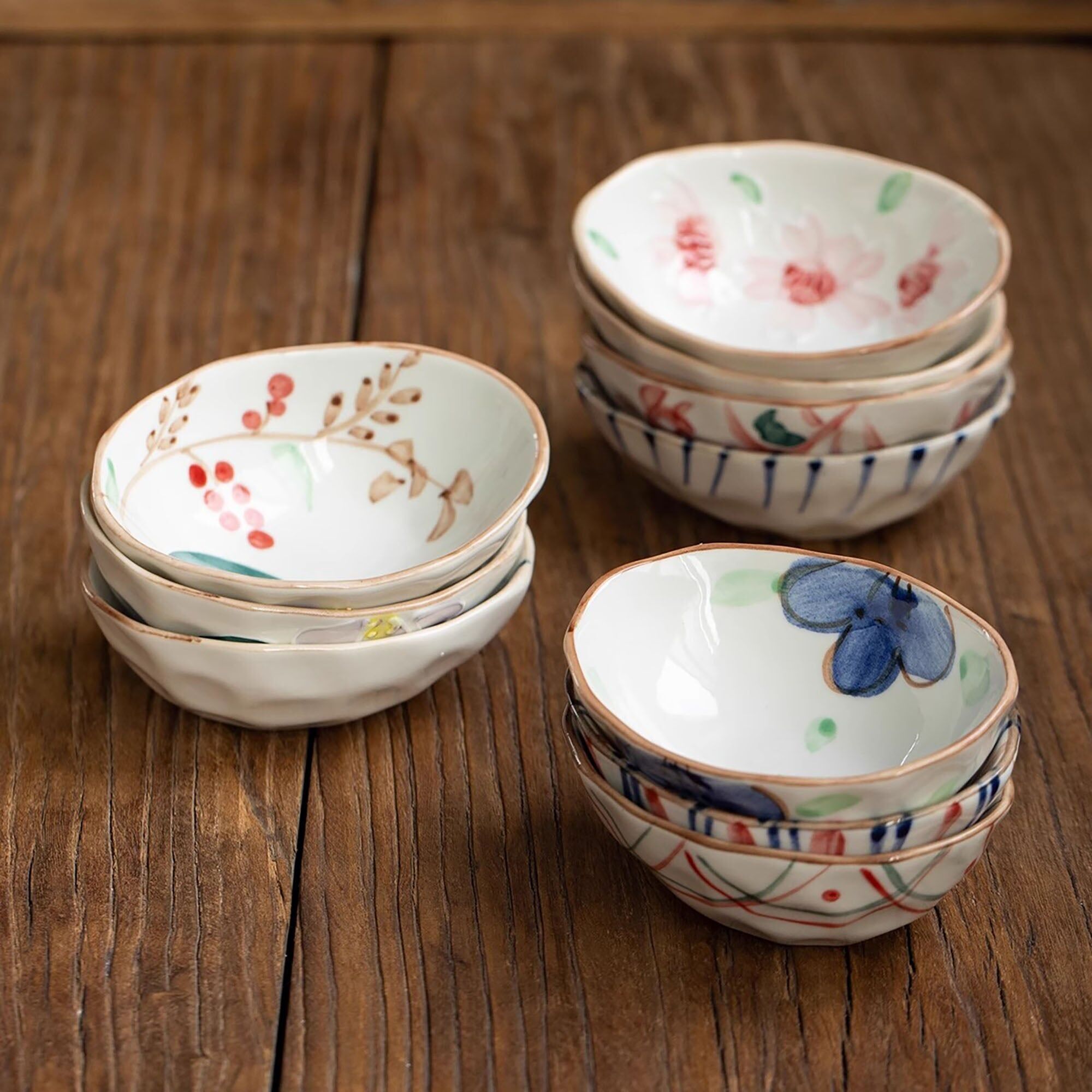 Plato pequeño de cerámica ovalado.