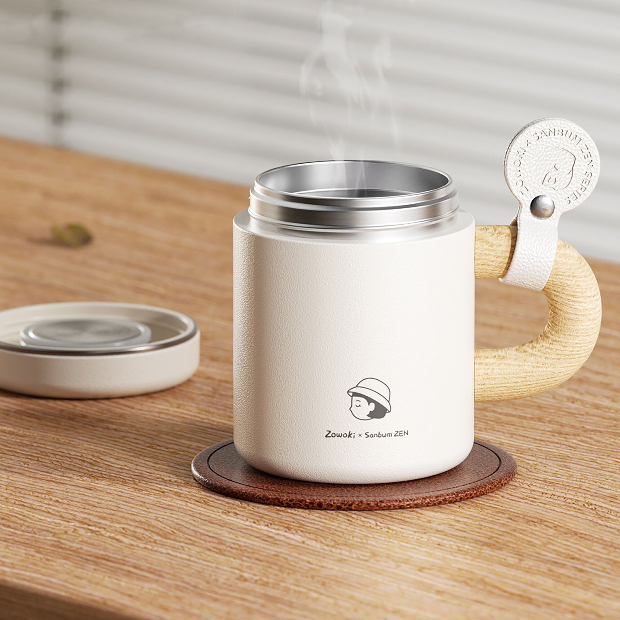 Taza aislante de acero inoxidable de estilo minimalista japonés.