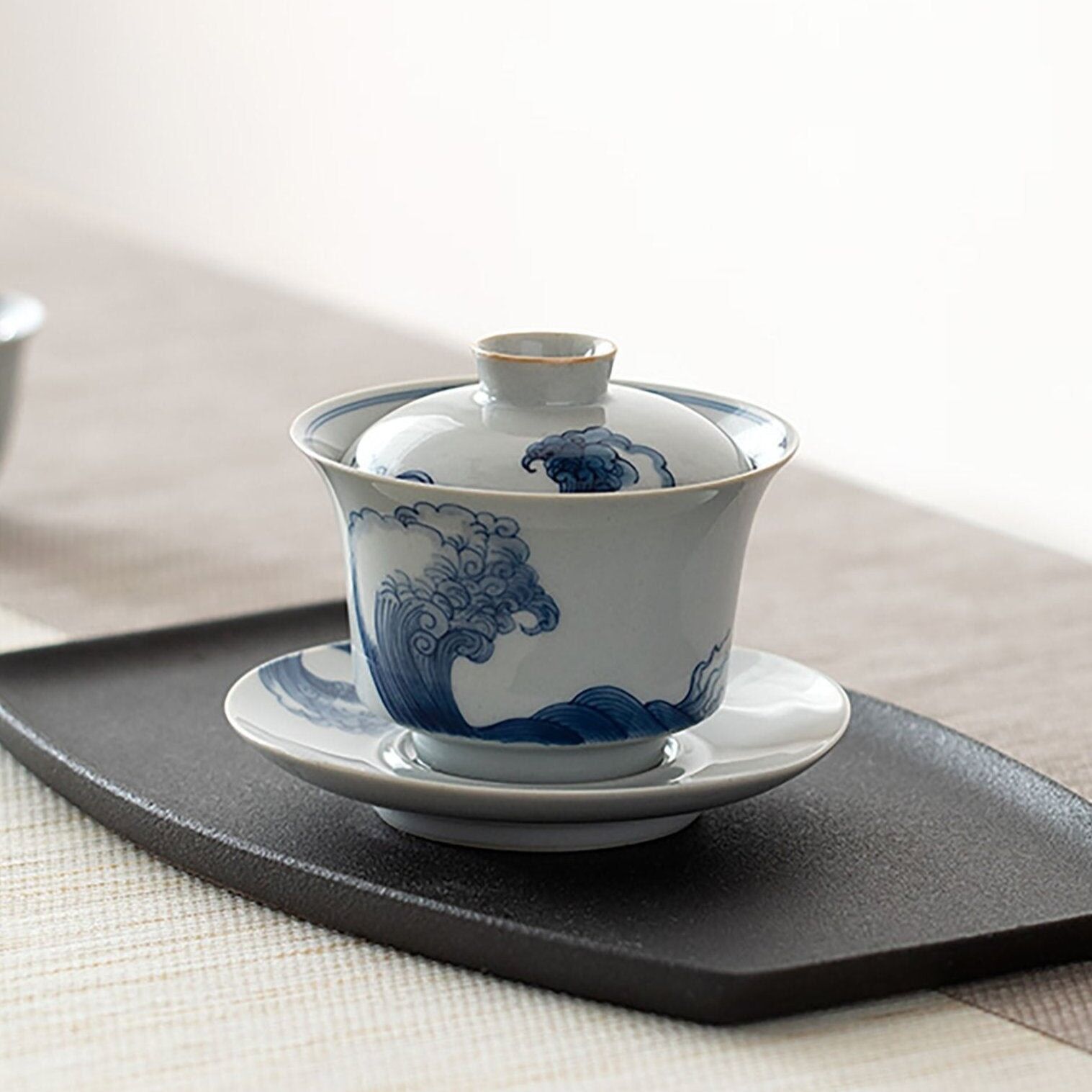 Keramik-Gaiwan – Serie „Listening to the Sea“.