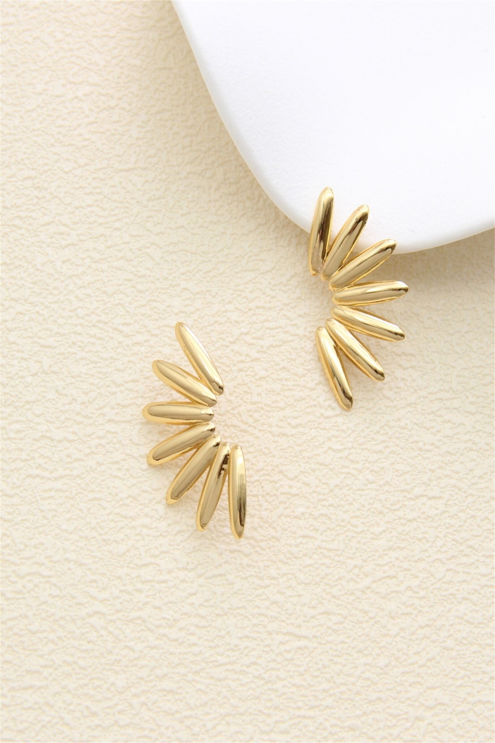 Gold fan earrings – Stainless steel