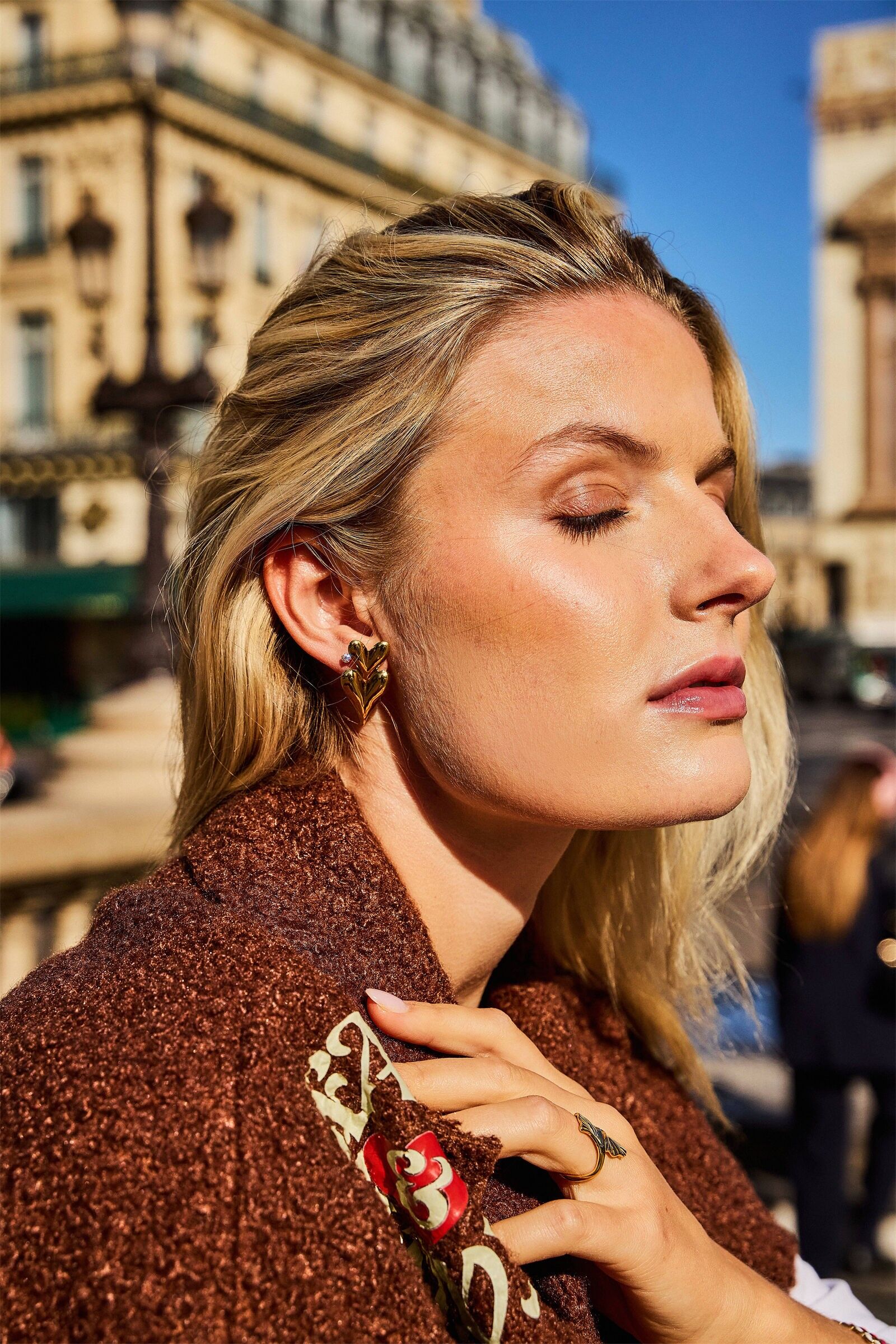 Gold Heart Earrings – Charm and Elegance