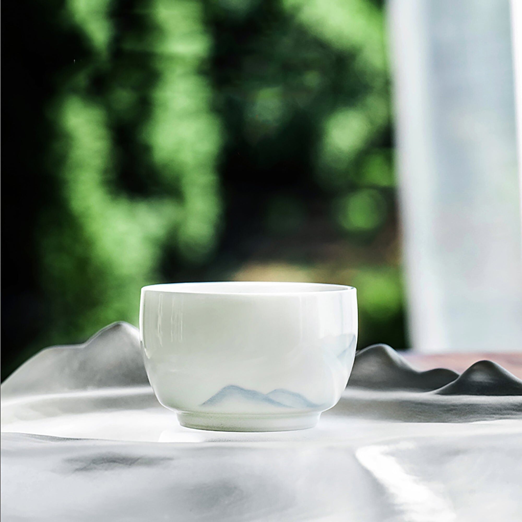 Tazza da maestro in porcellana con motivo Montagne Lontane