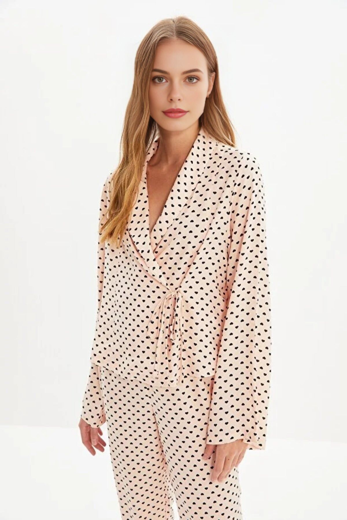 2-teiliger Pyjama aus Viskose mit Herzmuster und Bindeband