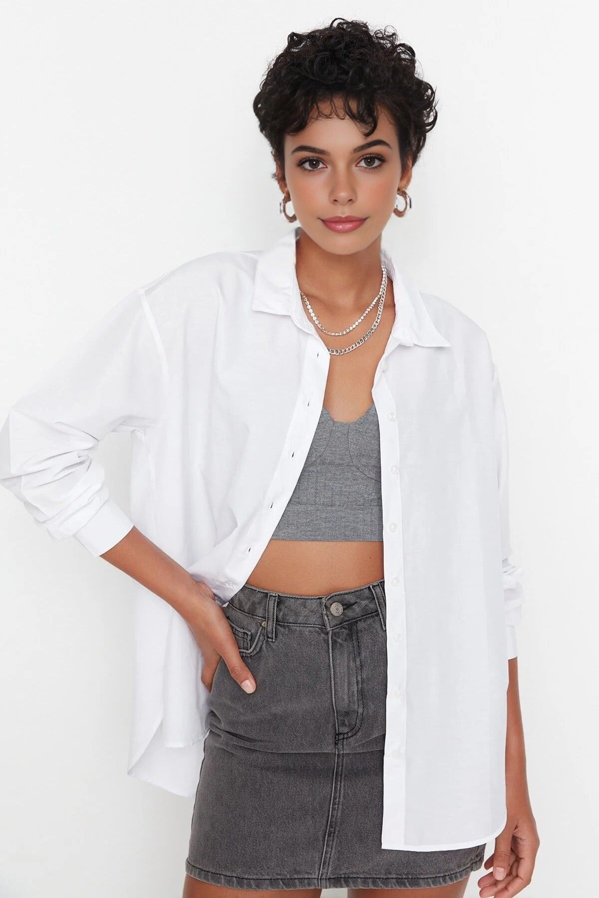 Locker geschnittenes Baumwollhemd