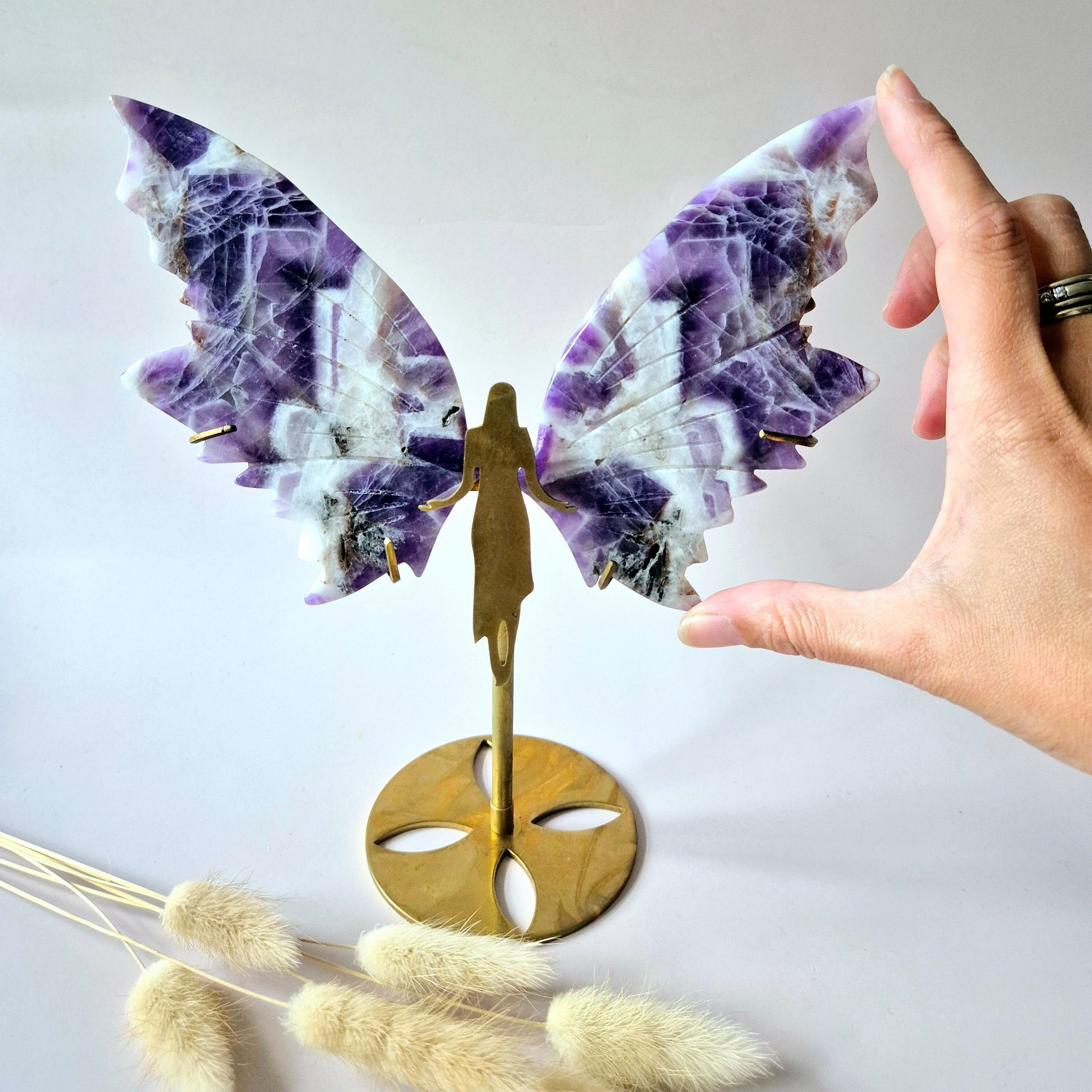 Hada Amatista XL de Ensueño con Alas XL y Soporte Metálico