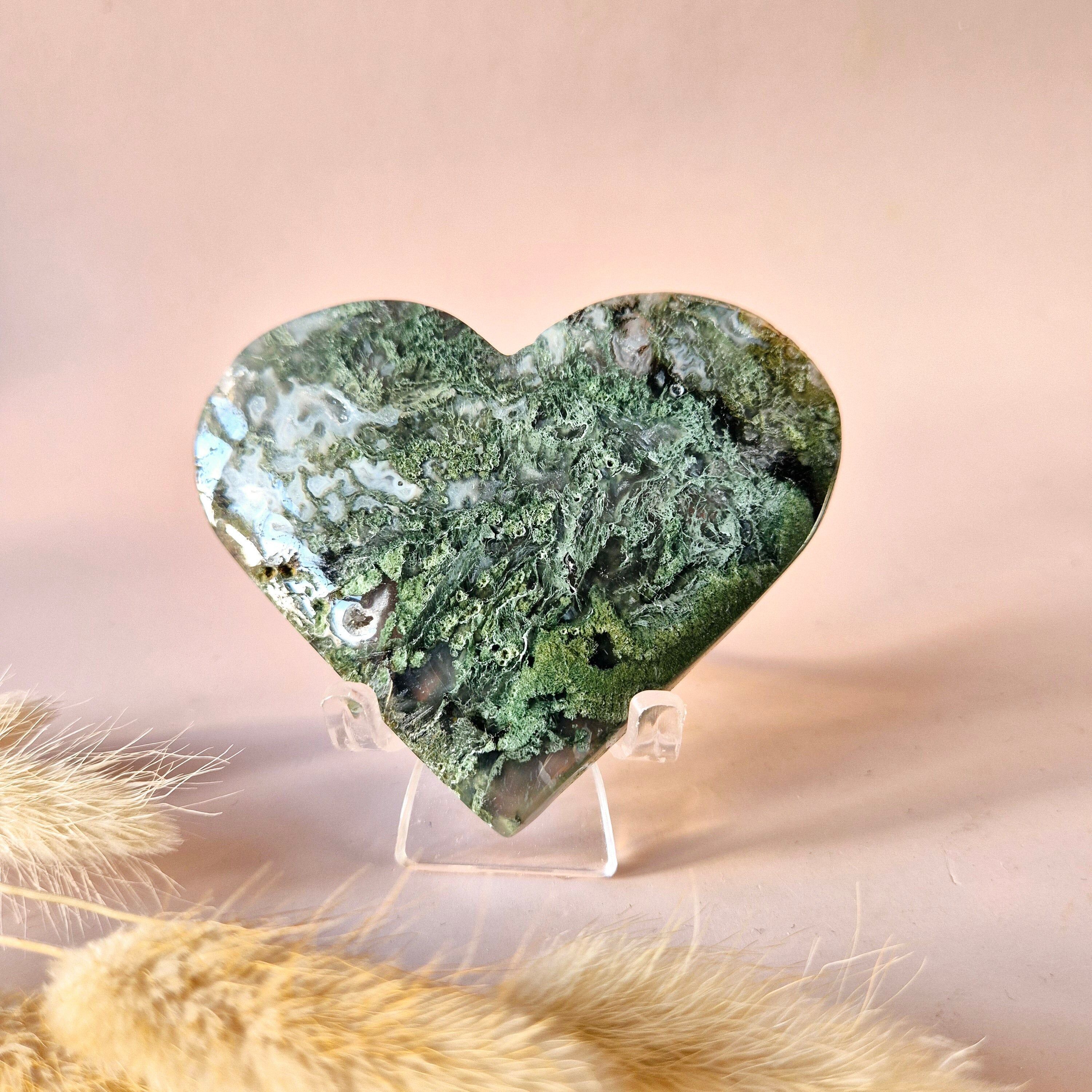 Edelstein-Druse-Moosachat-Herz auf Metallständer – Nr. 119 130-150 Gramm
