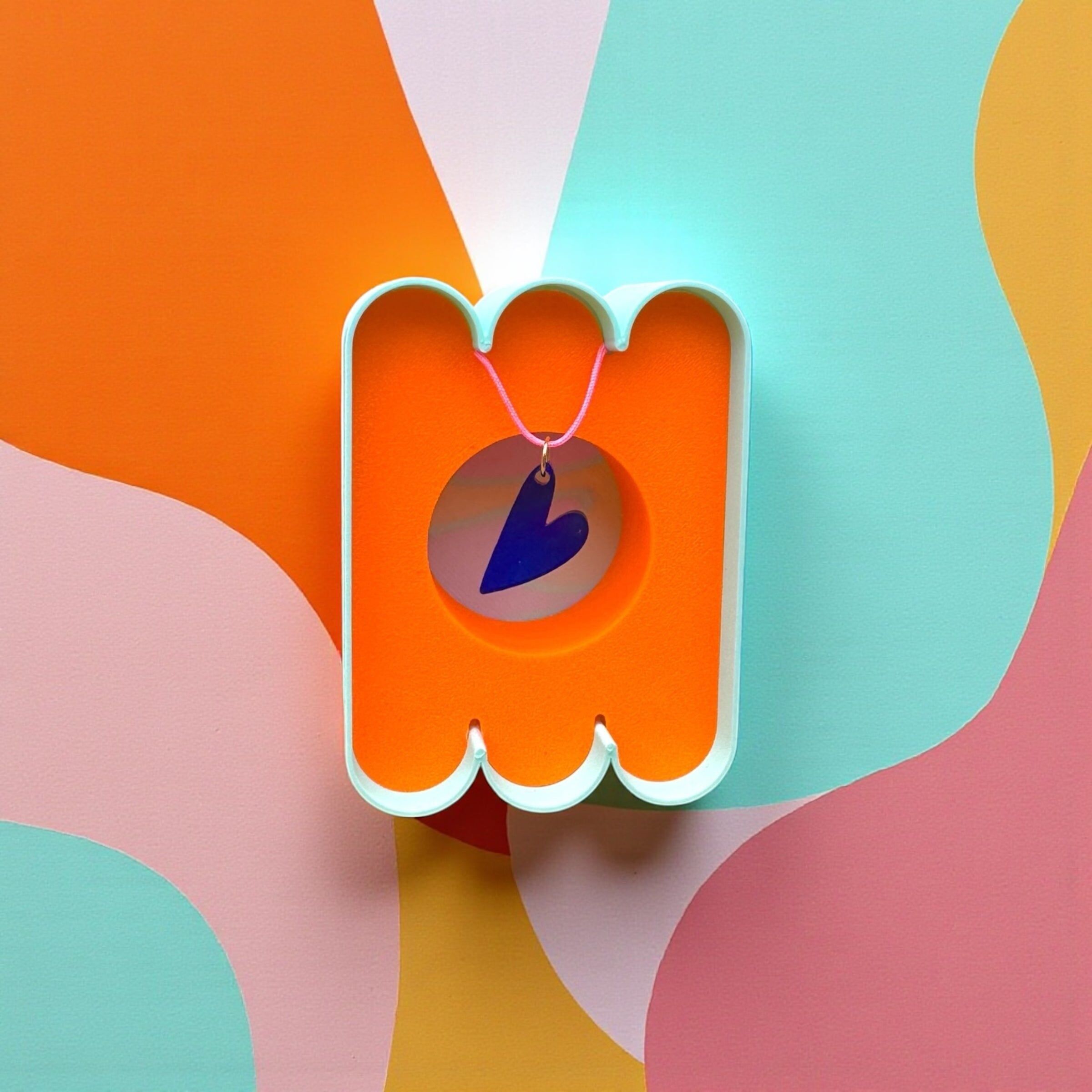 BATTEMENT DE CŒUR * Chaîne de choc des couleurs