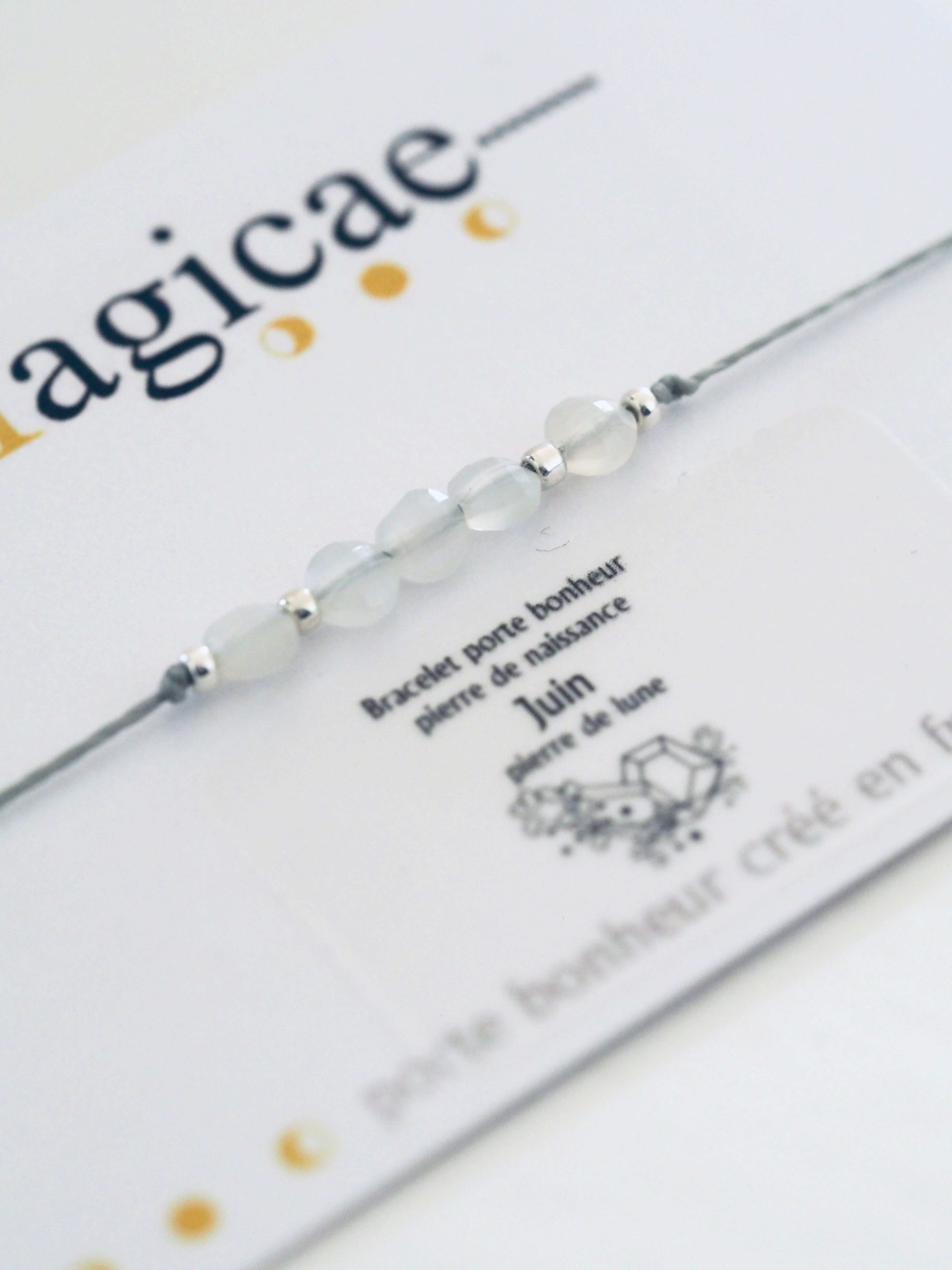 Bracciale con pietre portafortuna di GIUGNO