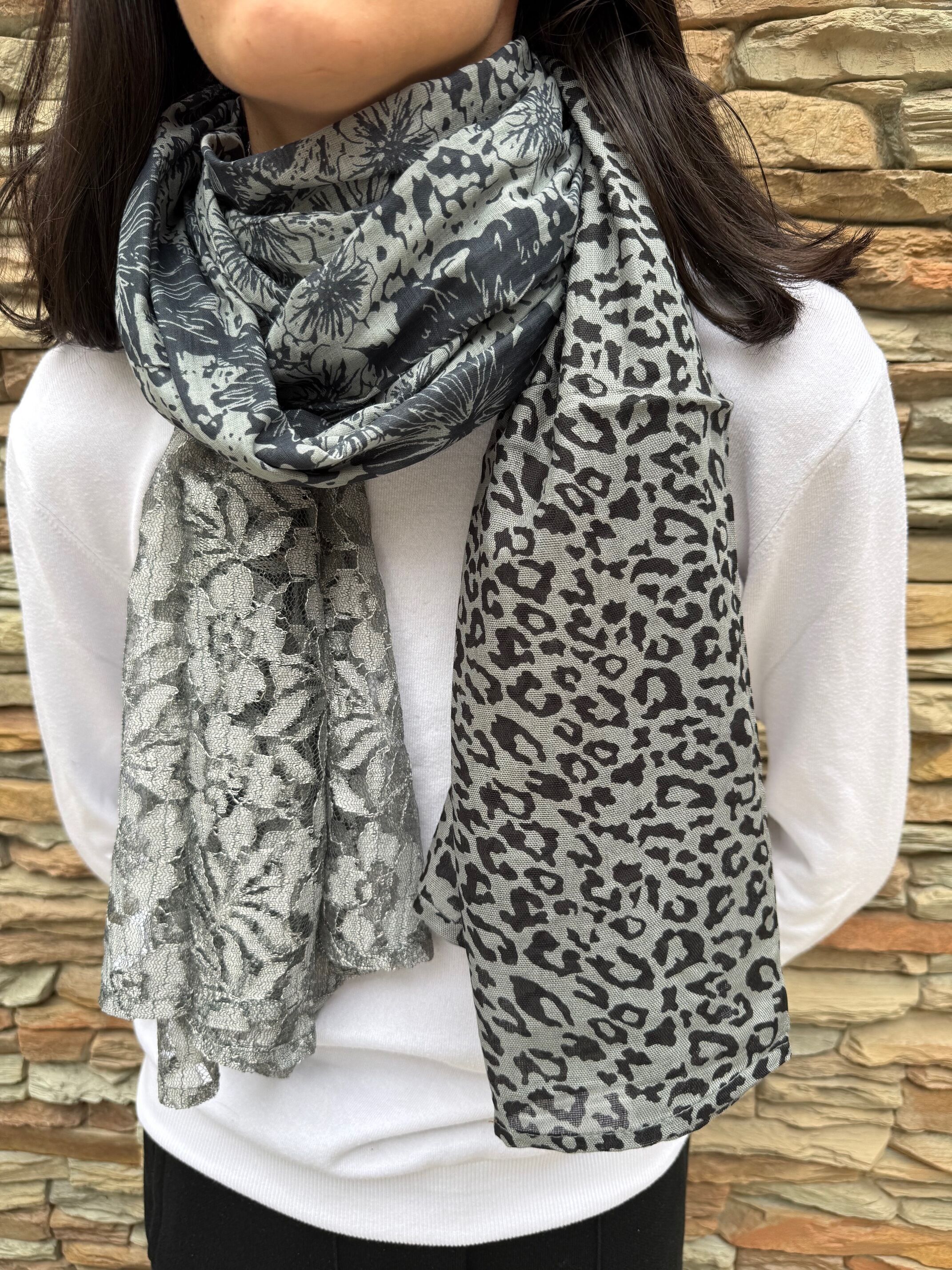 Sciarpa patchwork stampata da donna