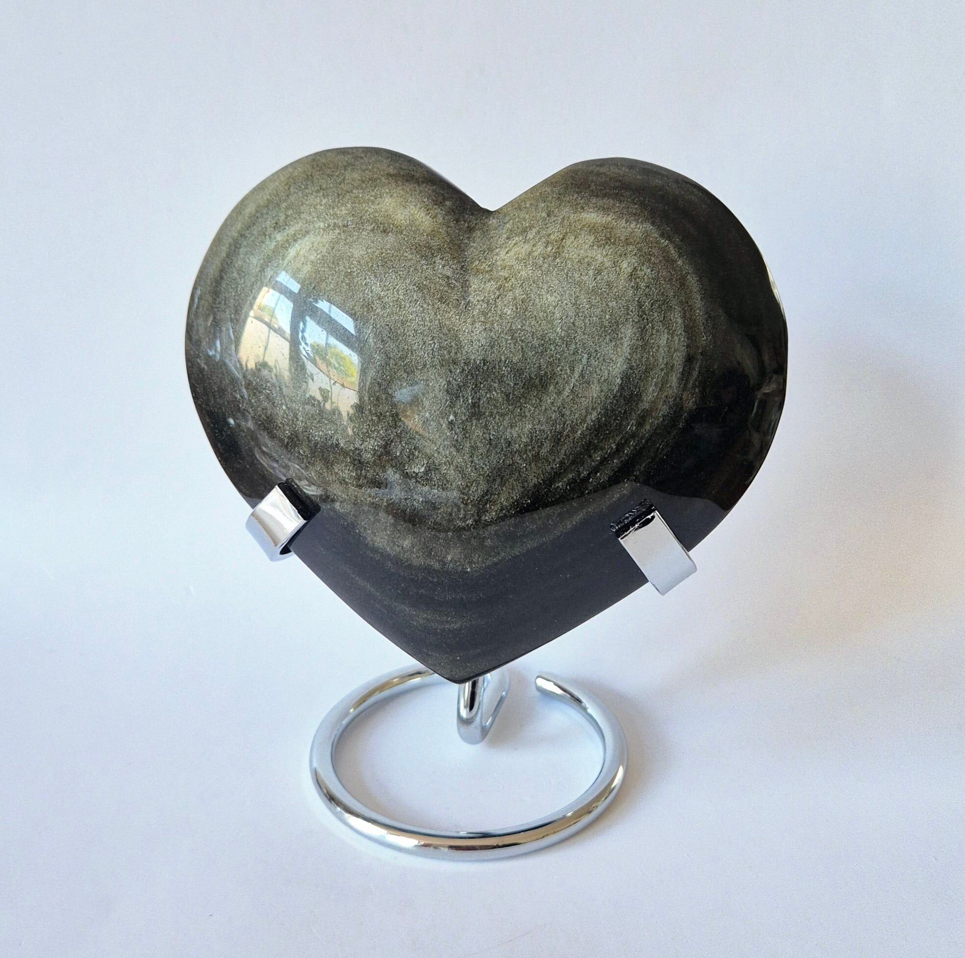 Corazón de obsidiana dorada XL – 430 g – Protección, intuición y fuerza interior