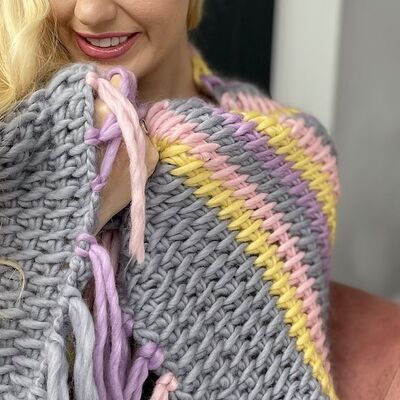 Crochet your own Happy Blanket kit